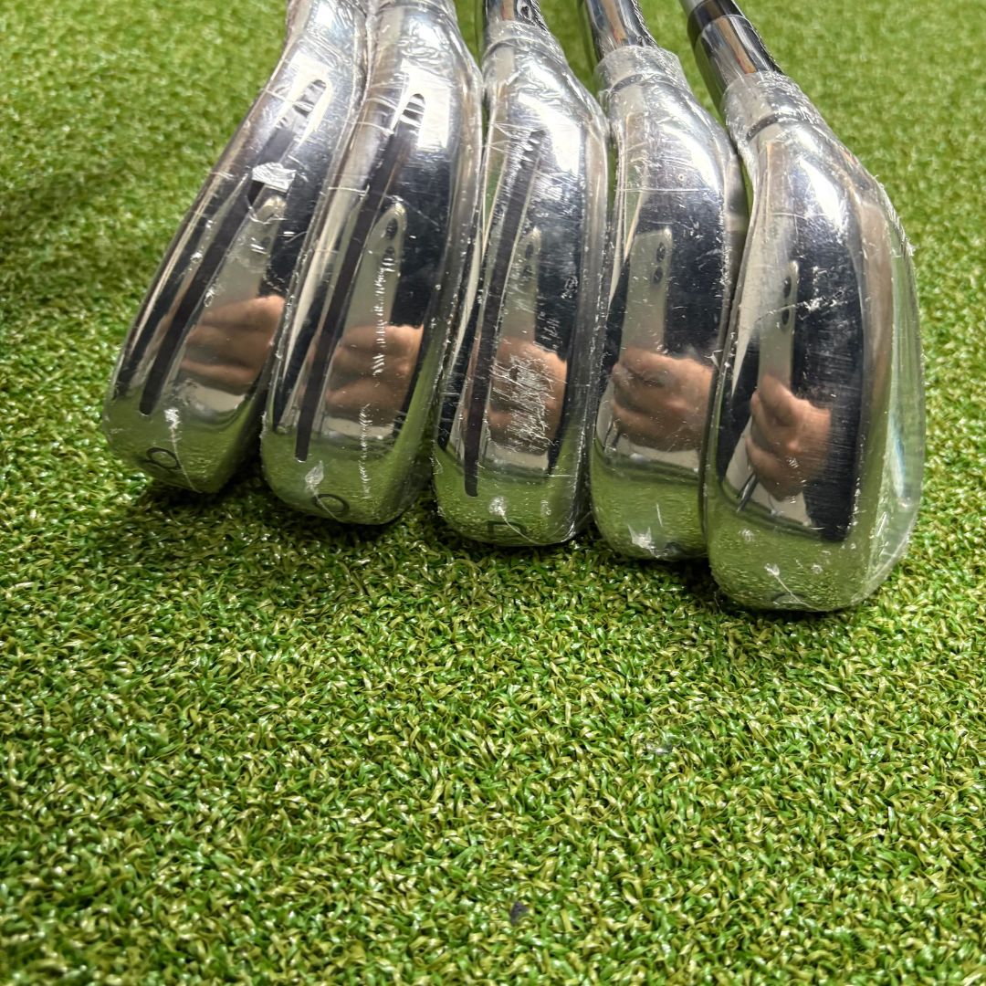 TaylorMade Kalea Premier Irons - 8-PW + SW - Kalea Premier 40g Ladies - Lamkin Sonar Grips