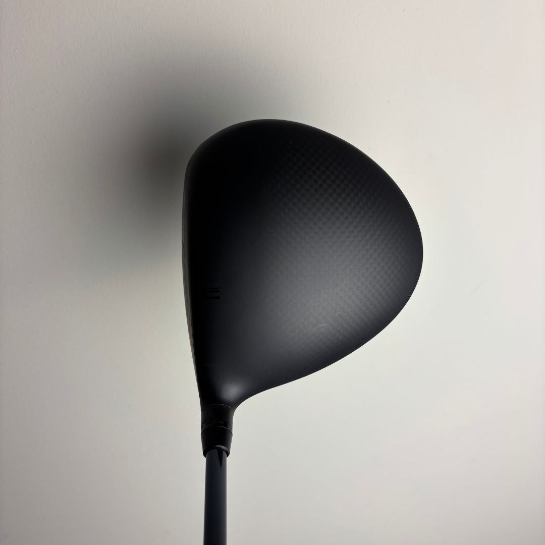 Cobra Darkspeed LS 9° Driver - LINQ White 60g X-Stiff - Lamkin Crossline Gri