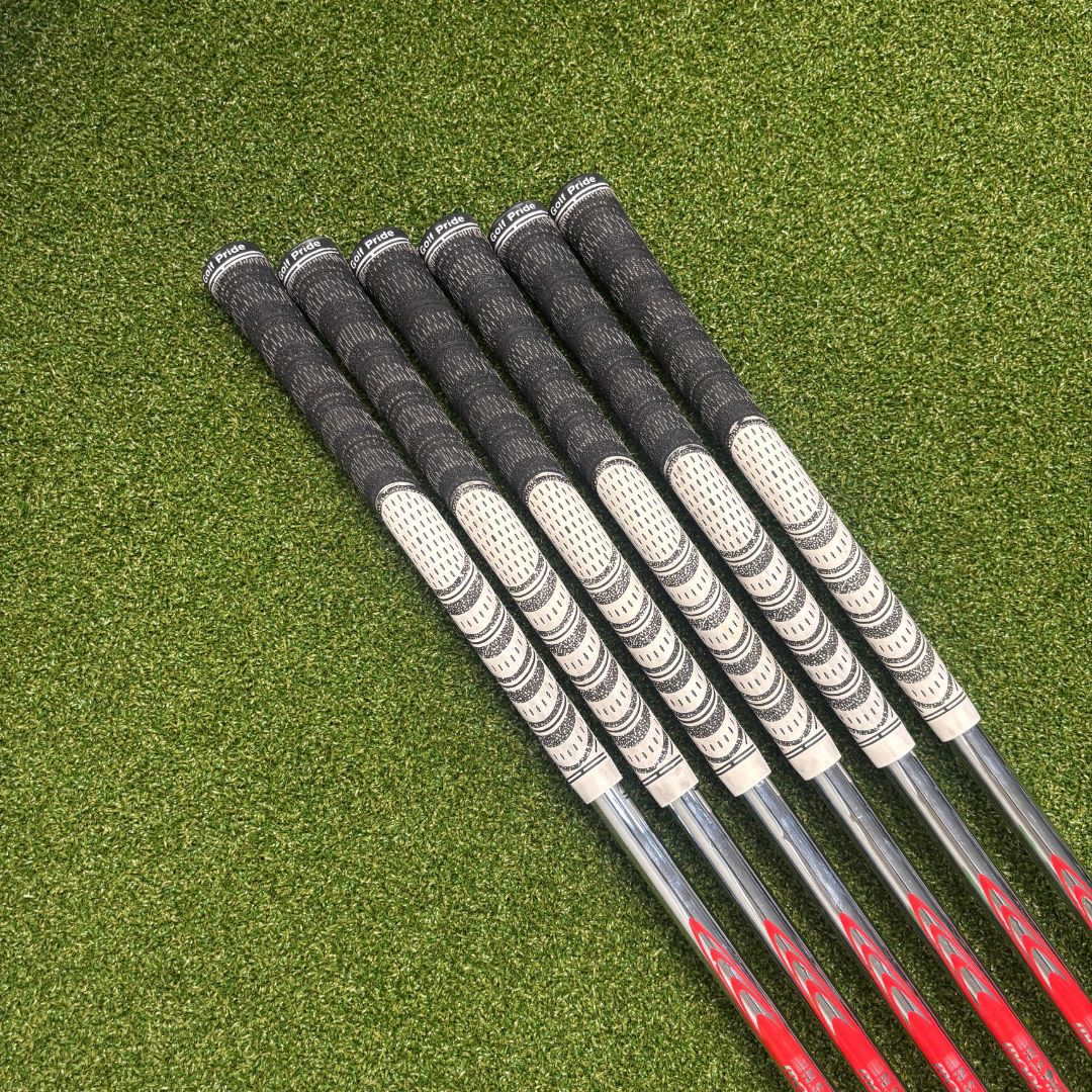 Taylormade P7MC Irons – 5-PW – N.S. Pro Modus 120g Extra Stiff – MCC Black/White Grips