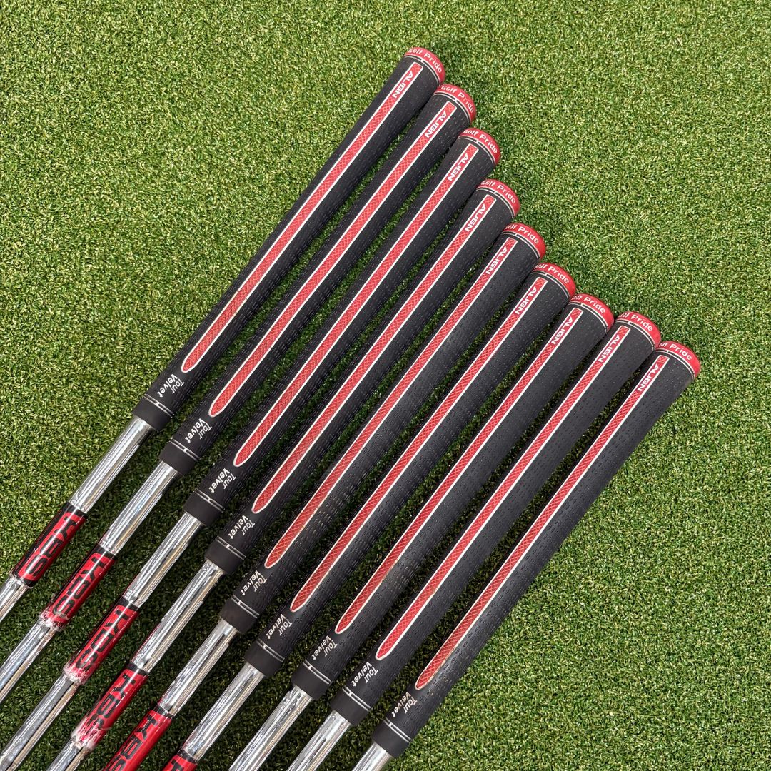 TaylorMade R11 Irons - 4-PW + AW + SW - KBS Tour 90g Regular - Tour Velvet Align - LEFT HANDED