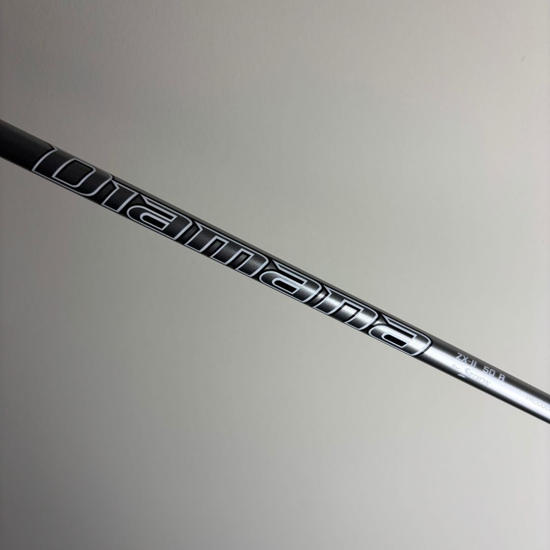Srixon ZX5 MK2 Driver 10.5° - Diamana Silver 50g Regular - IOMIC Red/Black Grip