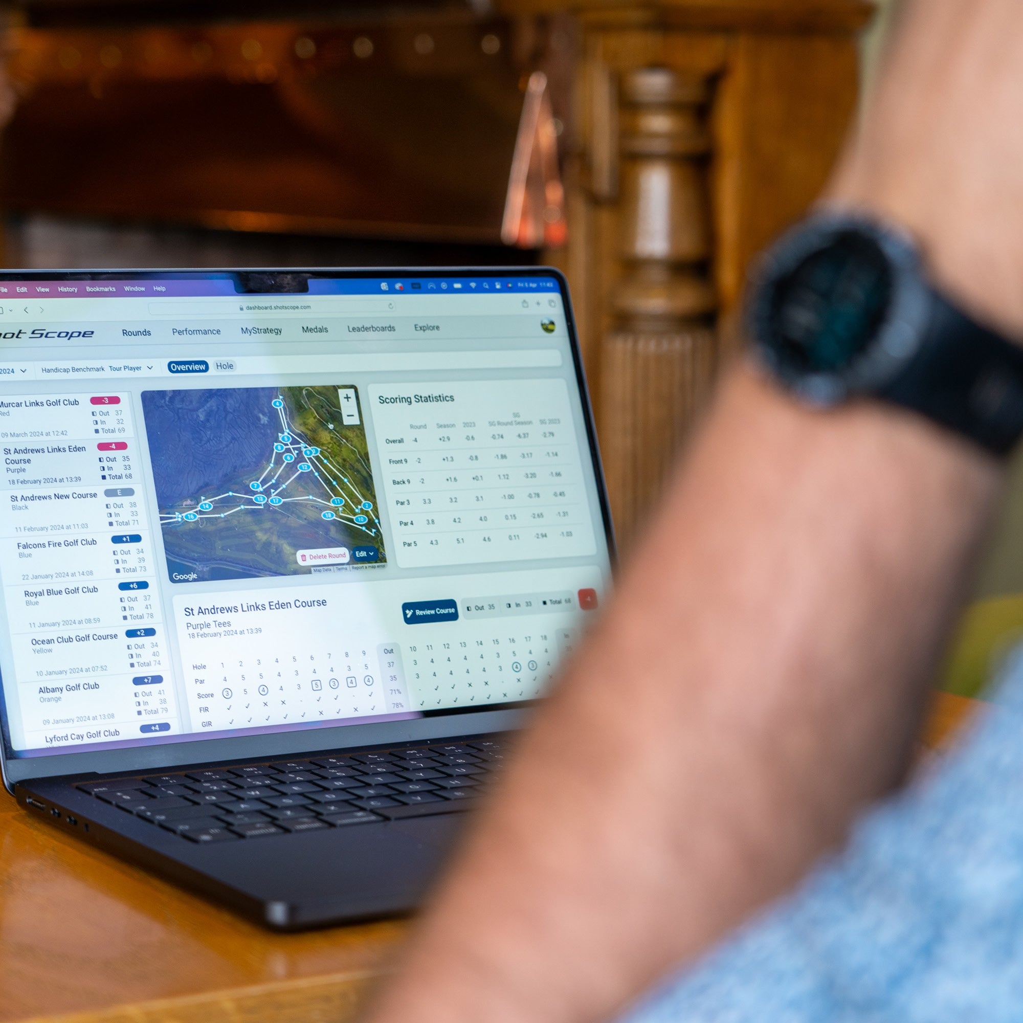 Shot Scope V5 GPS Watch - Black