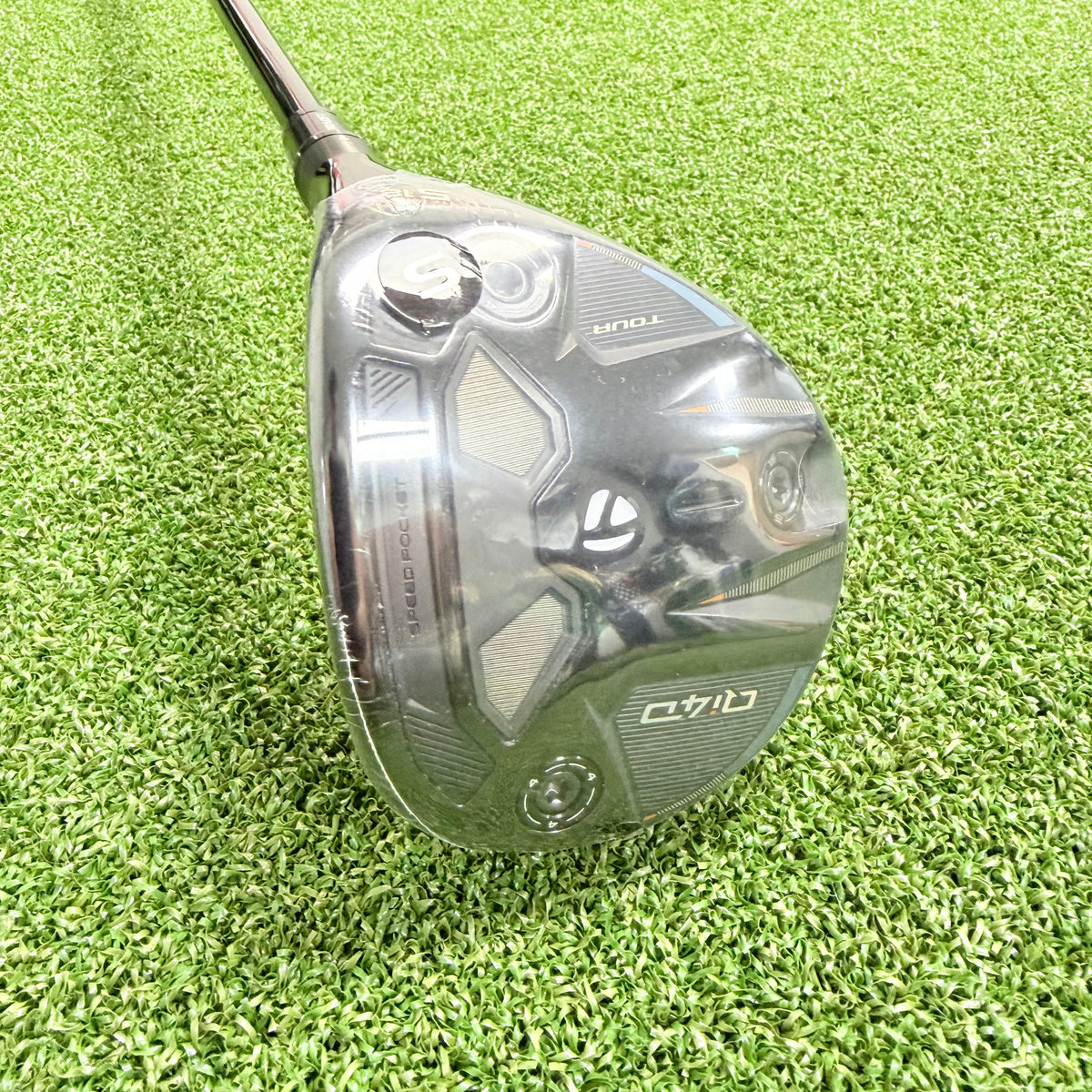 Taylormade Qi4D Fairway Wood - 18 Degree - KBS Max HL 50 Regular Shaft - Golf Pride Tour Velvet Grip