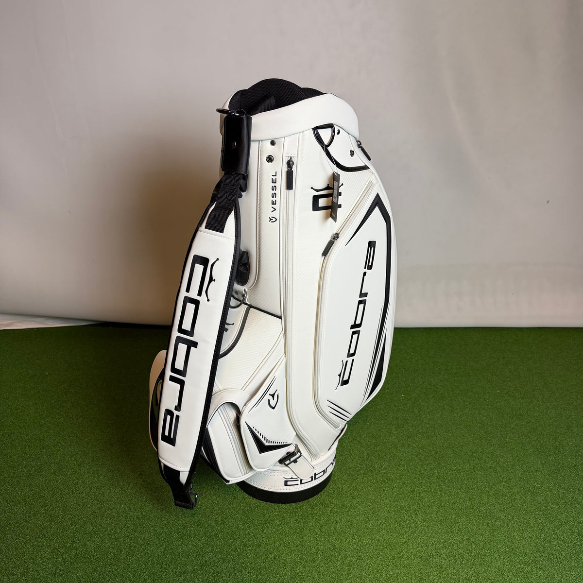 Cobra x Vessel Core Staff Bag - Bright White (Pre-Owned)