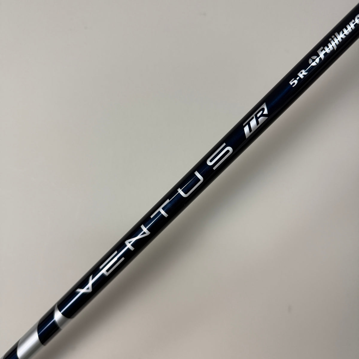 Wilson DYNAPWR Carbon Driver - 10.5 Degree - Fujikura Ventus TR 50 Regular Flex - Golf Pride Align MC Black/ White Grip