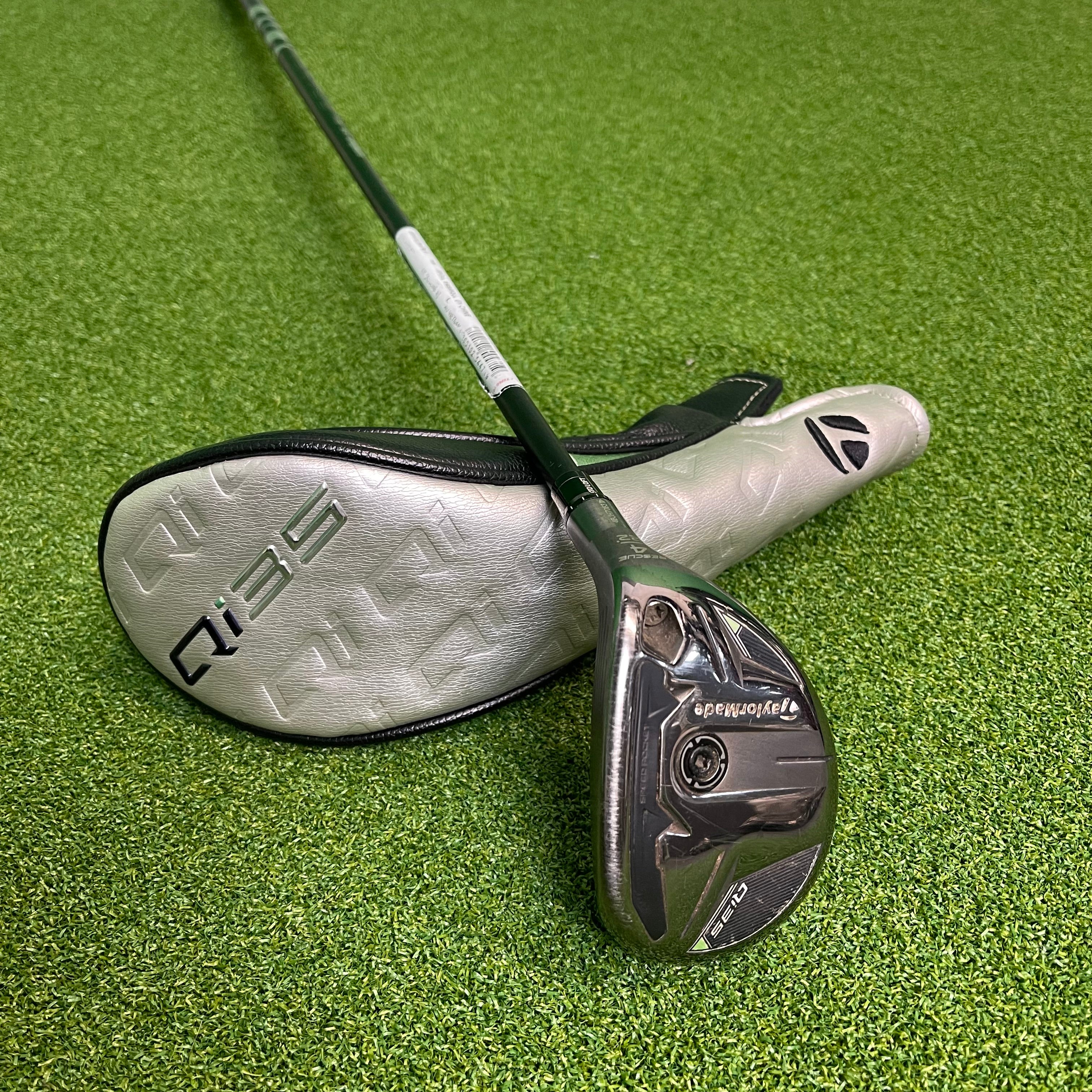 TaylorMade Qi35 4 Hybrid - 22° - Ventus Blue 60g Regular - Z-Grip