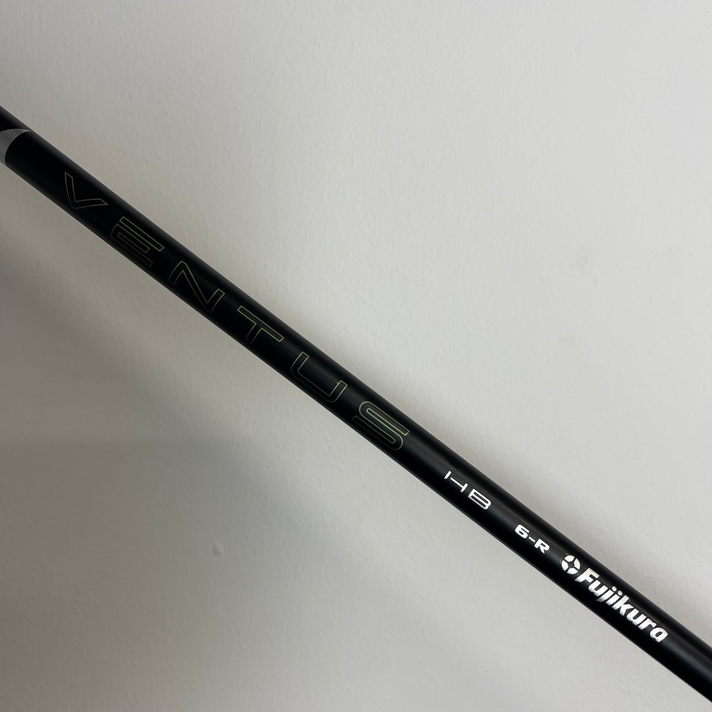 TaylorMade Qi35 4 Hybrid - 22° - Ventus Blue 60g Regular - Z-Grip - LEFT HANDED