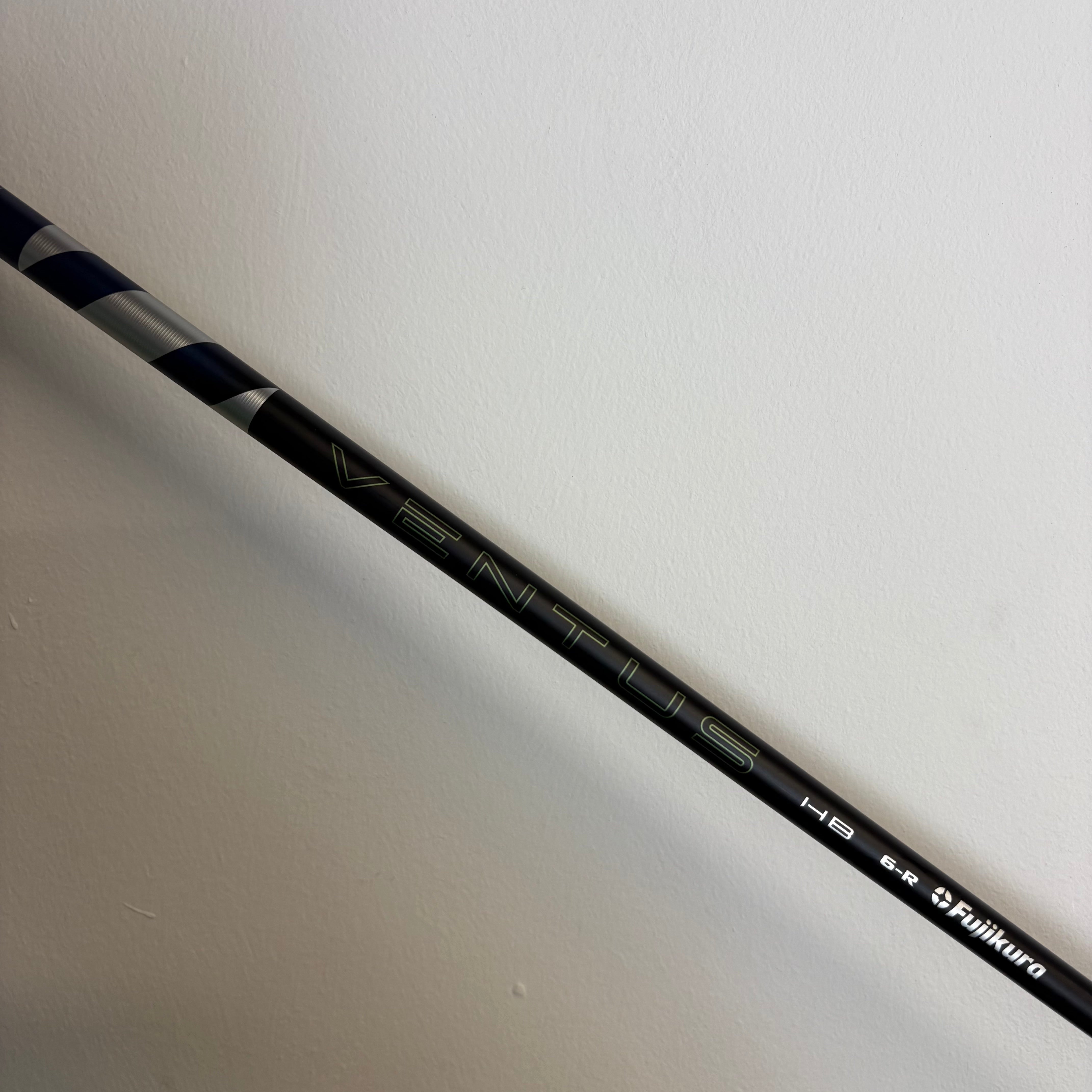 TaylorMade Qi35 5 Hybrid - 22° - Ventus Blue 60g Regular - Z-Grip