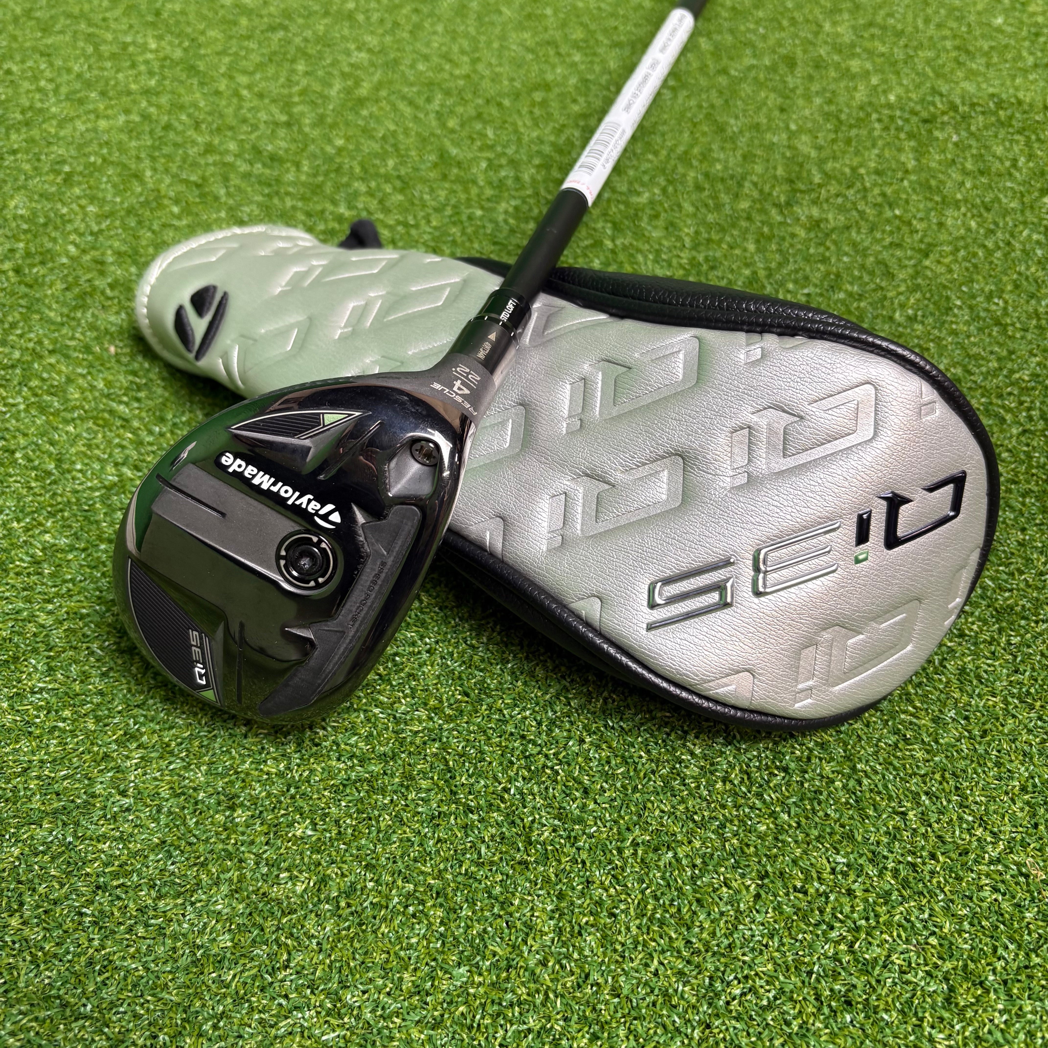 TaylorMade Qi35 4 Hybrid - 22° - Ventus Blue 60g Regular - Z-Grip- LEFT HANDED