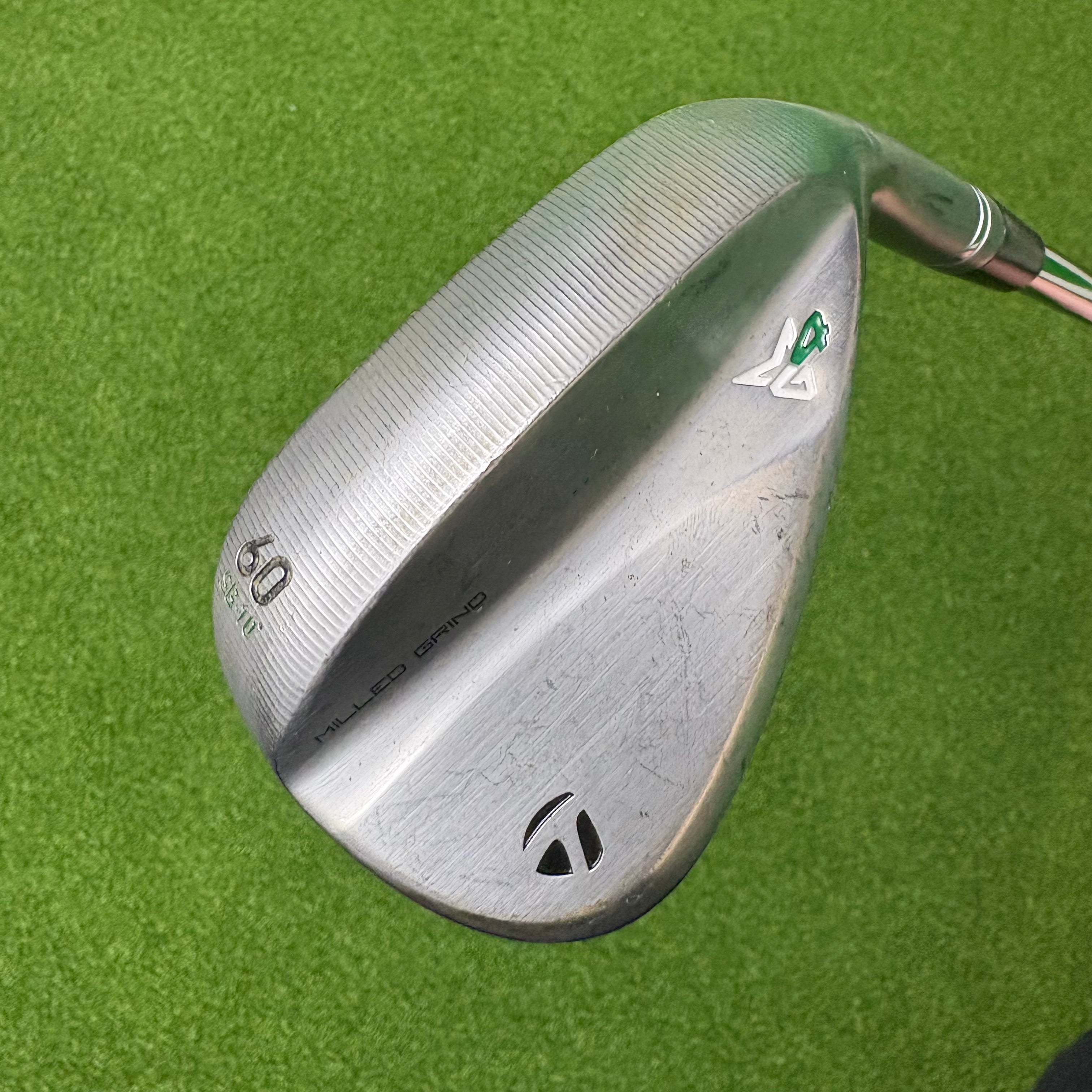 TaylorMade Milled Grind 4 60°/10 SB - Dynamic Gold Tour Issue 115g Wedge Flex - RAW FACE - Lamkin Crossline