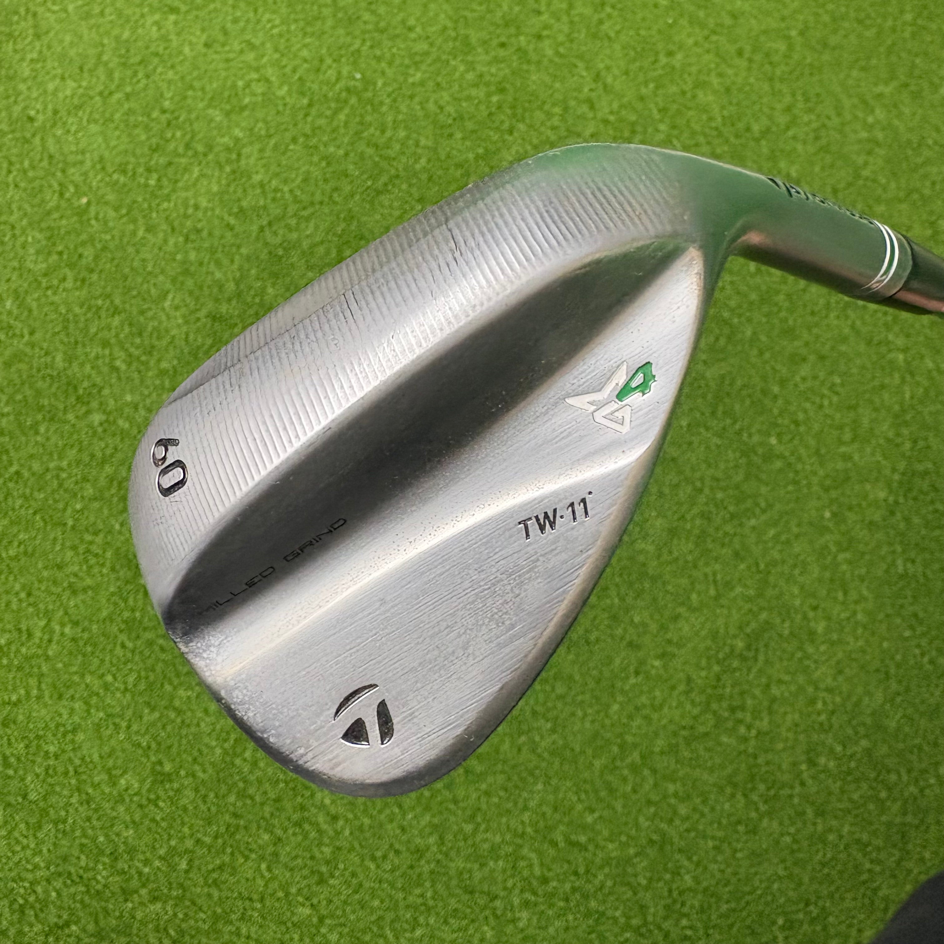 TaylorMade Milled Grind 4 Tiger Woods 60°/11 TW - Dynamic Gold Tour Issue 115g Wedge Flex - RAW FACE - Lamkin Crossline