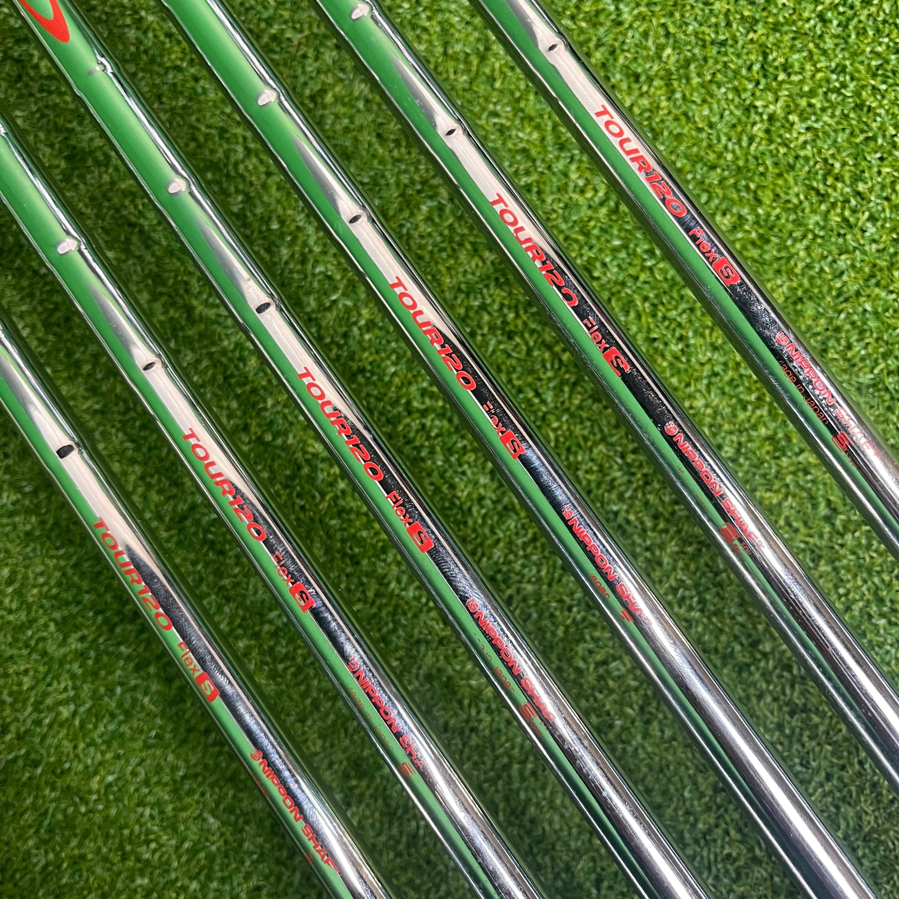 Callaway Apex Ai200 5-PW - N.S.Pro Modus Tour 120g Stiff - MCC+4 Teams (Green/Yellow)