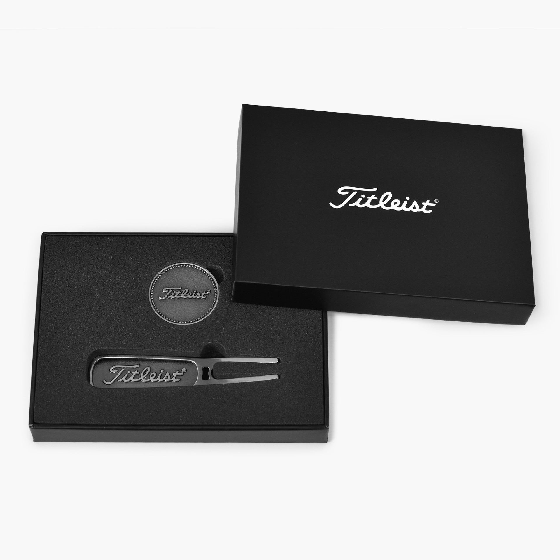 Titleist Divot tool / Ball Marker Set in presentation box