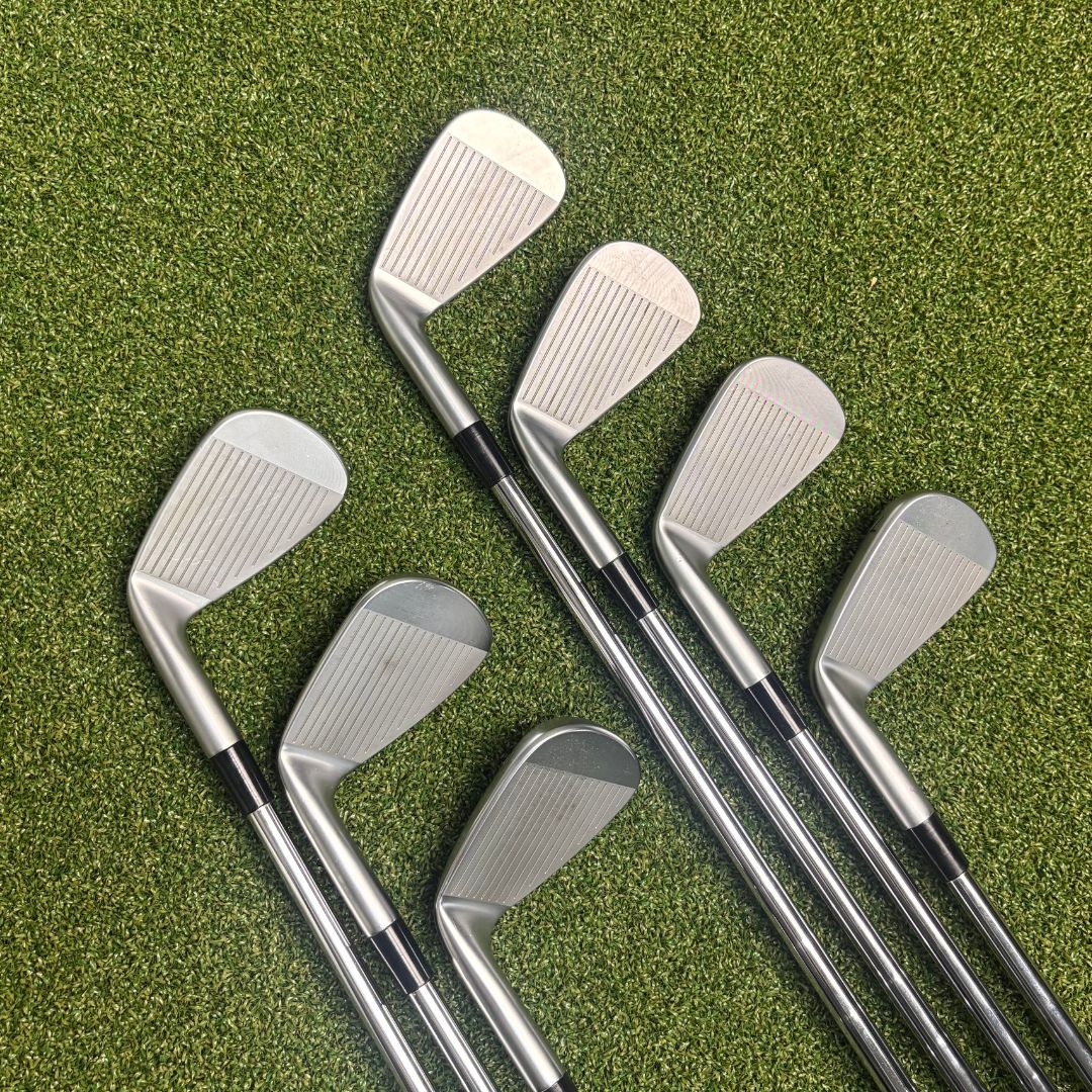 Taylormade P.7MC – 4-PW – KBS Tour 120g Stiff – Z-Grip Grey