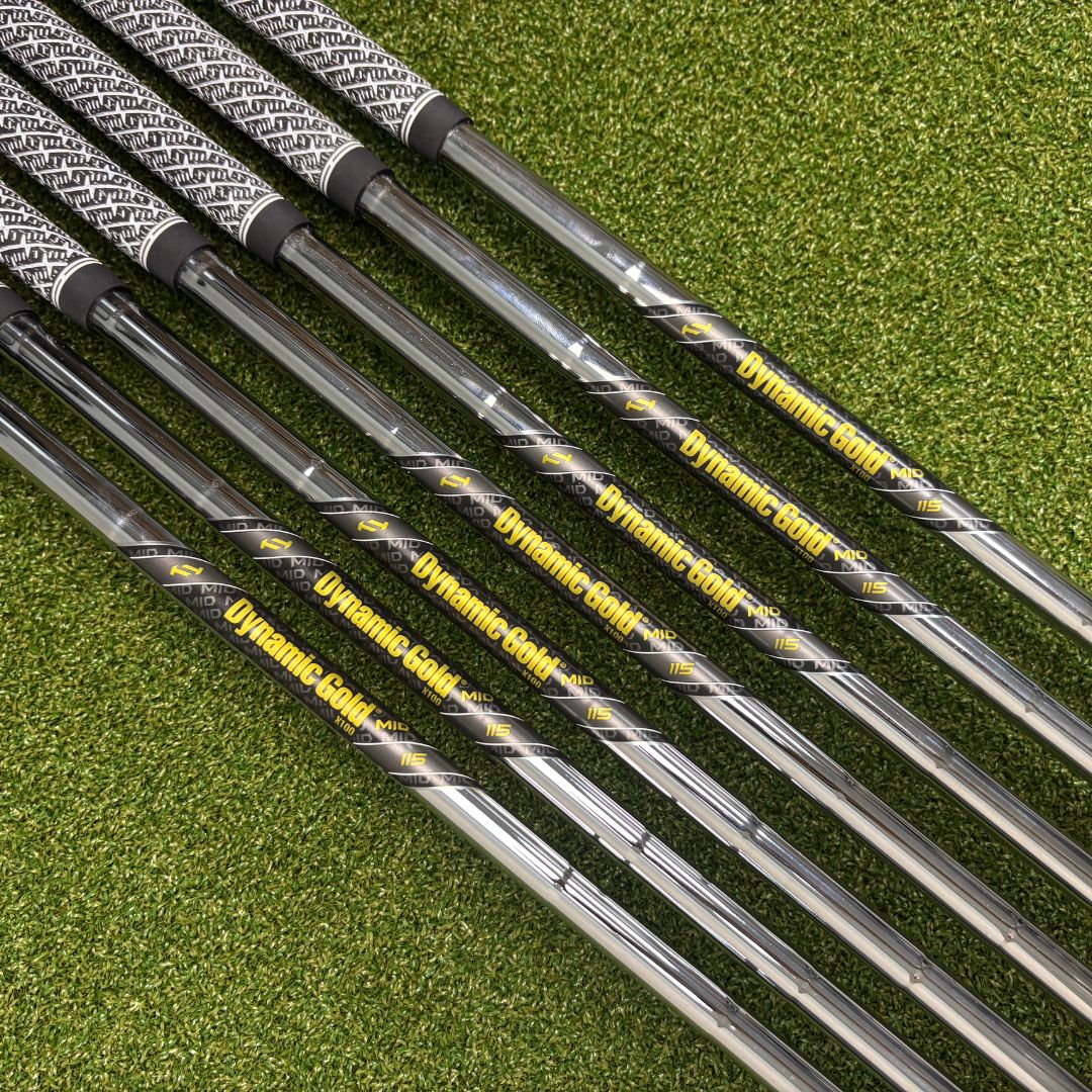 Taylormade P770 Irons – 4-PW – Dynamic Gold MID 115 X100 (Extra Stiff) – Z-Grip Cord Black/White