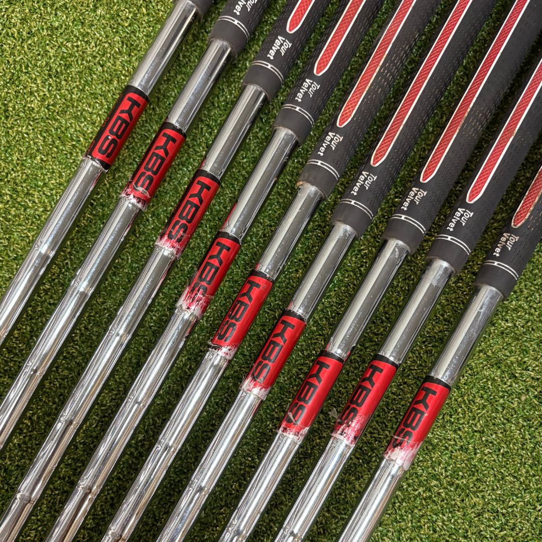 TaylorMade R11 Irons - 4-PW + AW + SW - KBS Tour 90g Regular - Tour Velvet Align - LEFT HANDED