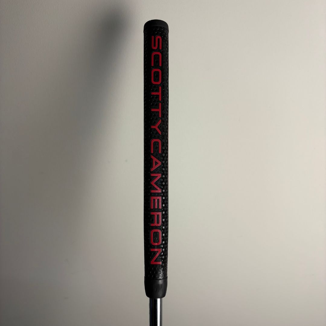 Scotty Cameron Futura 5 MB - 34 Inch - Matador Grip (Black/Red)