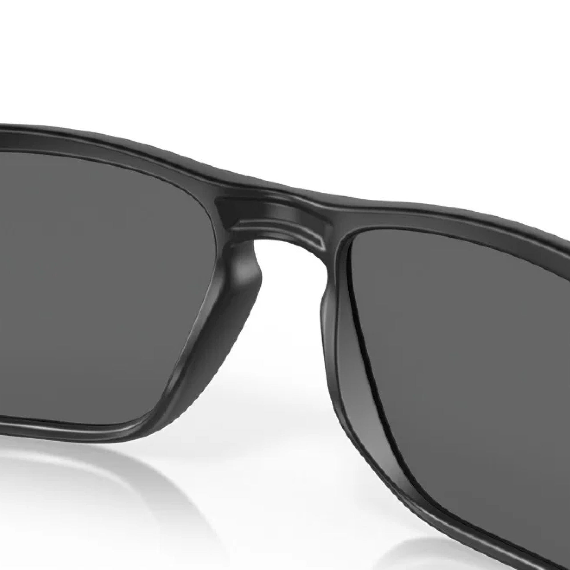 Oakley Sylas Golf Sunglasses - Matte Black Frame with Prizm Black Lenses