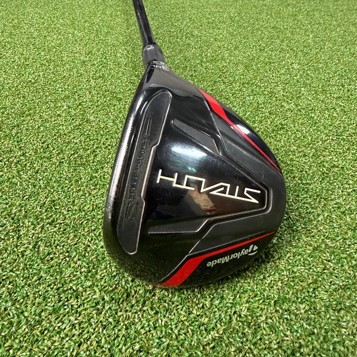 Taylormade Stealth Fairway Wood - 16.5 Degree - Project X HZRDUS RDX Smoke Blue 70 X-Stiff 6.5 Shaft - Golf Pride Multi Compound Blue & White Grip