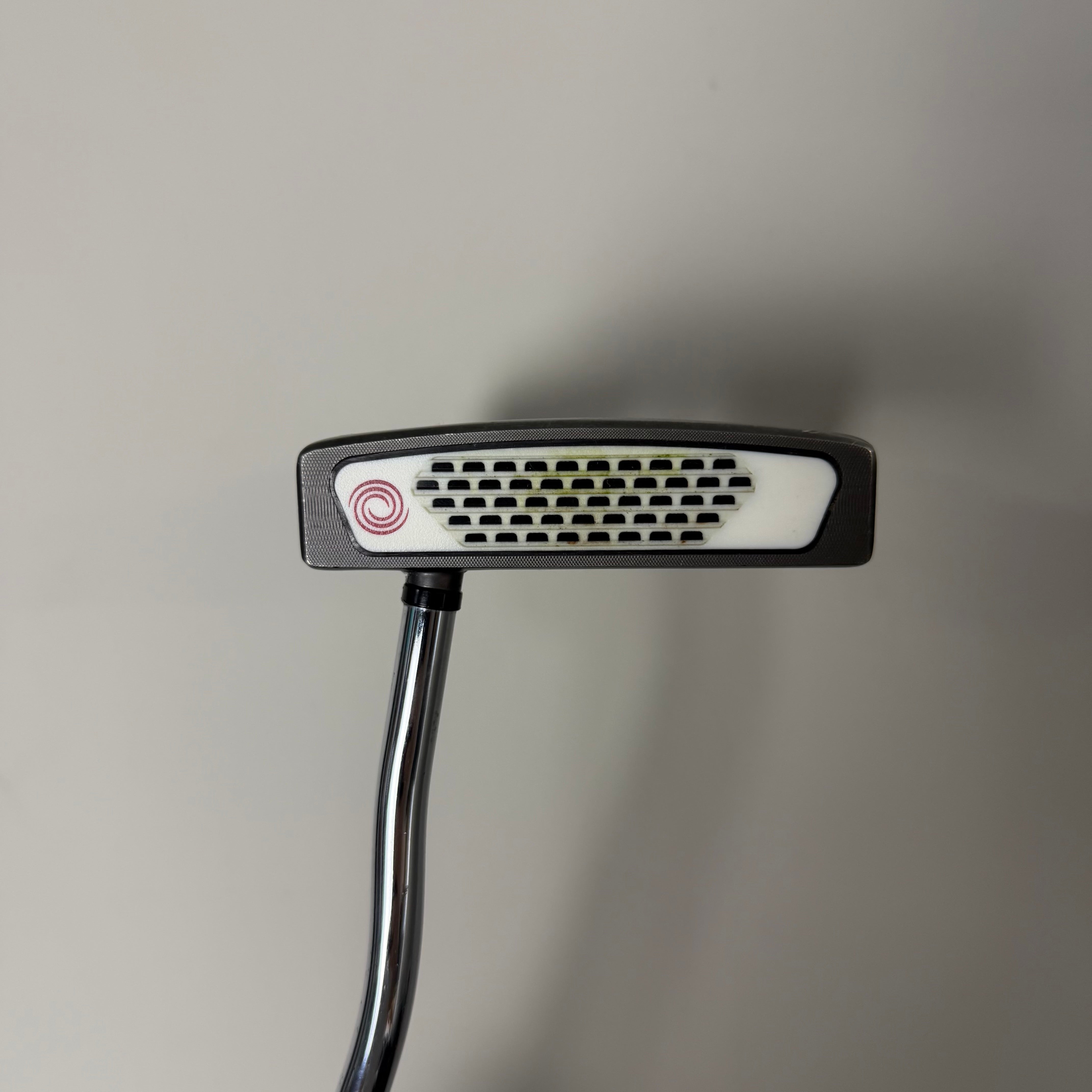 Odyssey White Hot Microhinge Exo Indianapolis Putter - Odyssey Stroke Lab Shaft - Odyssey Stroke Lab Midsize Grip