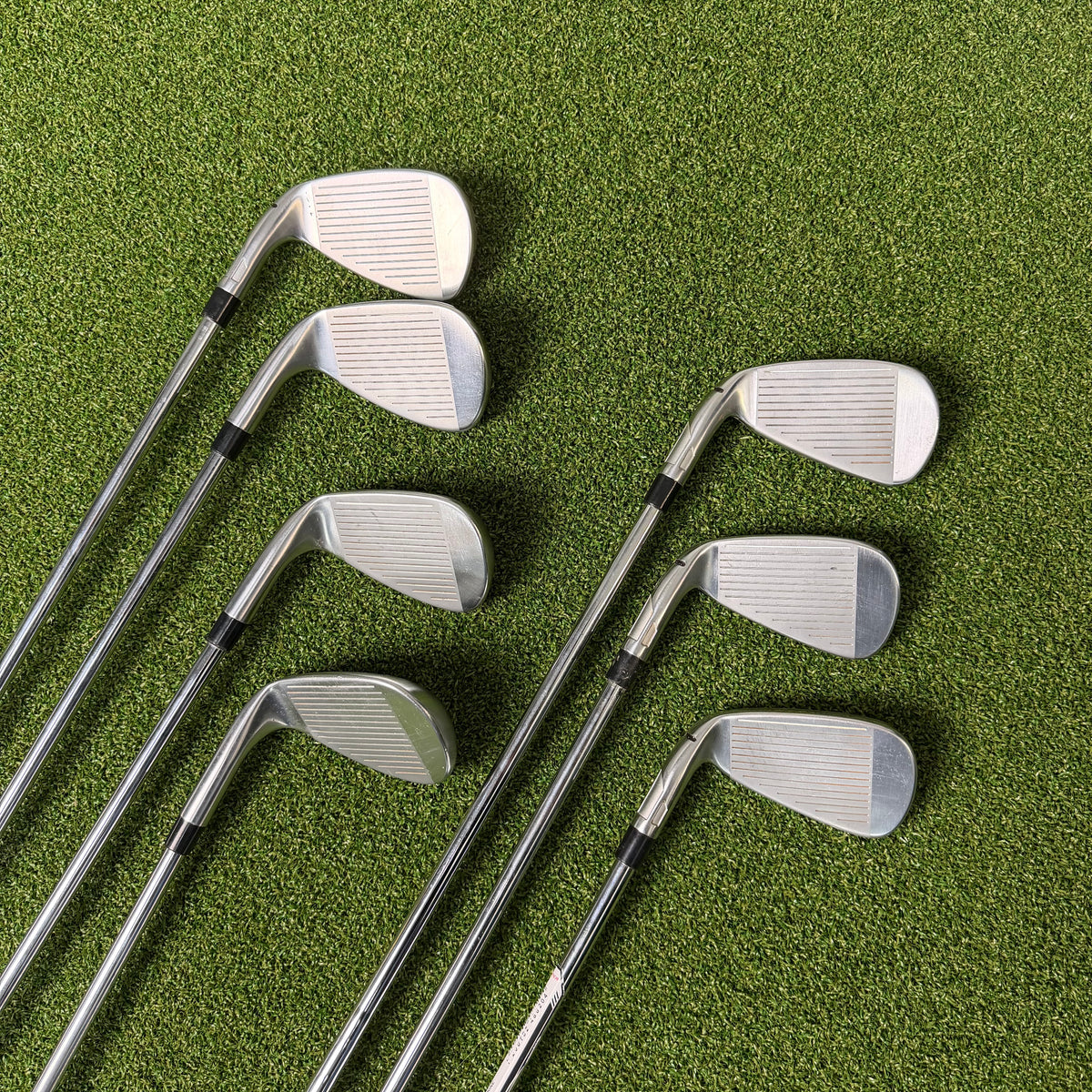 Taylormade Qi Irons - 5-PW + SW - KBS Max MT 85 Regular Shafts - Taylormade Lamkin Crossline 360 Grips