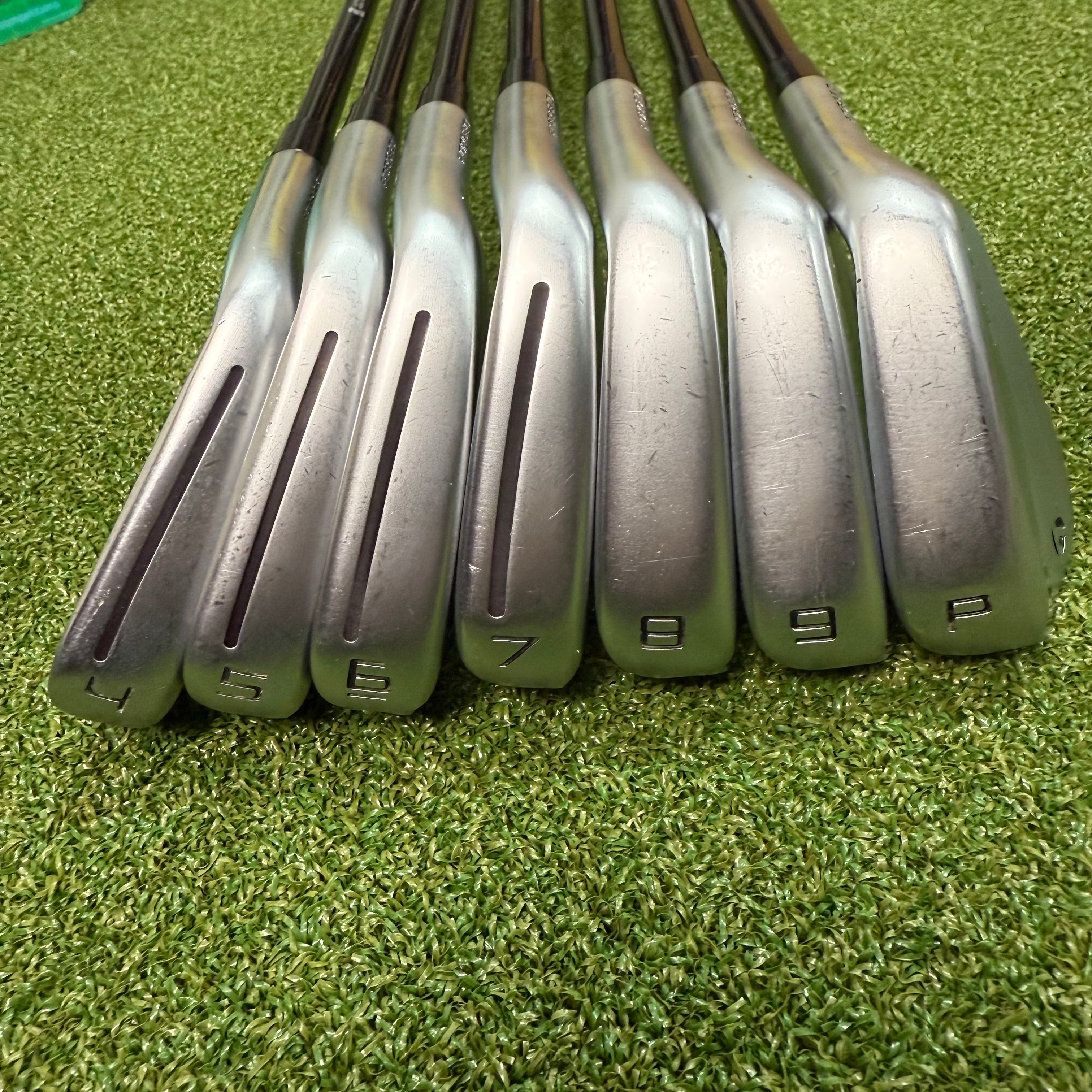 TaylorMade P770 2023 Irons - 4-PW - Mitsubishi MMT 105g Stiff - MCC White/Black