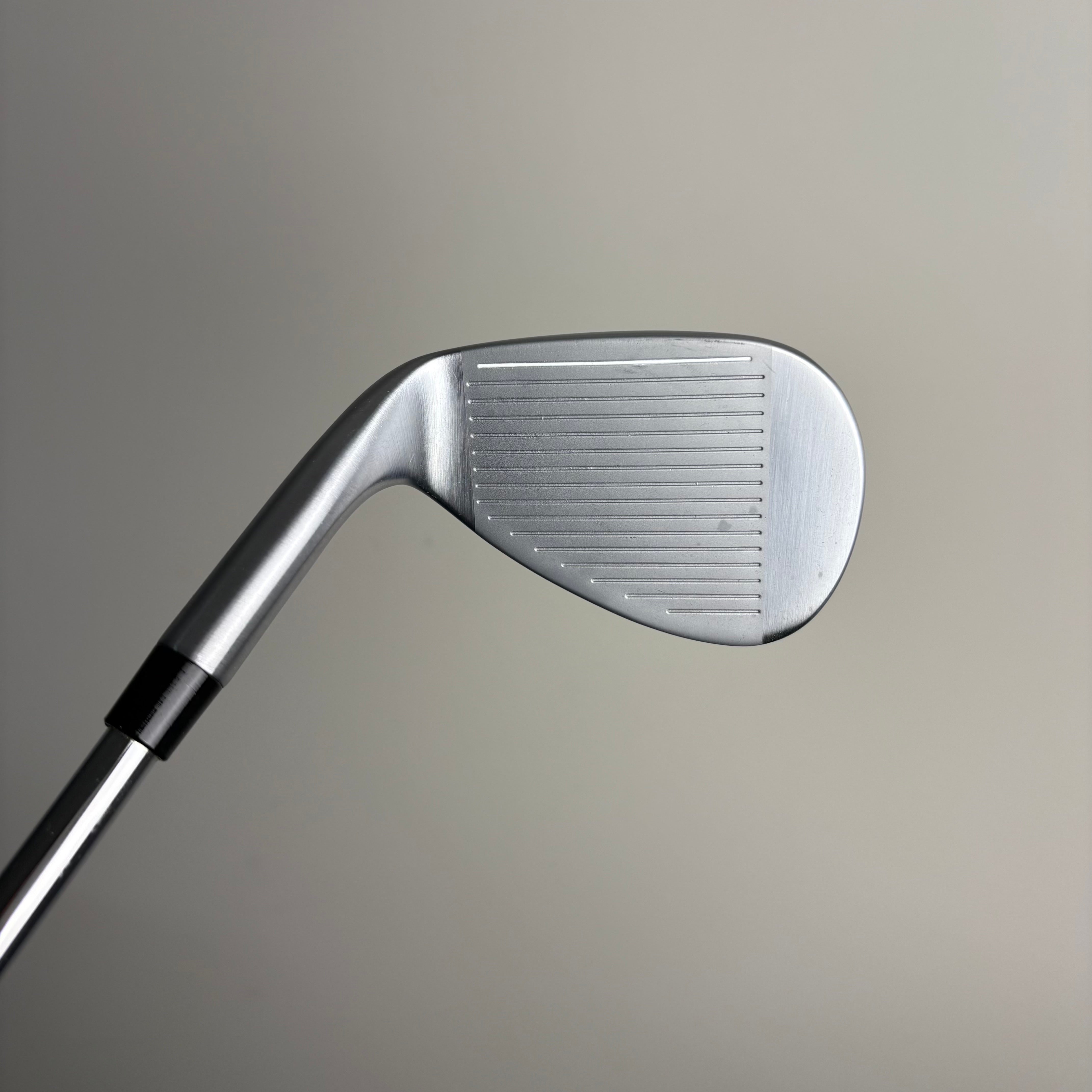 TaylorMade Qi SW - KBS Max MT 85g Regular - MCC +4 Black/Grey