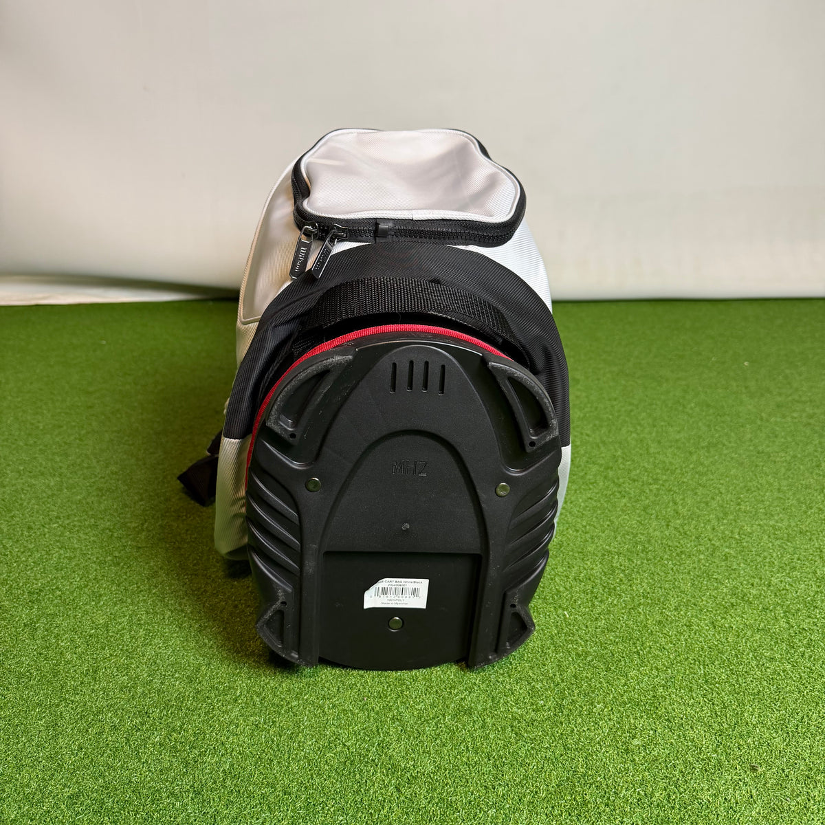 Wilson Alpine Cart Bag - White & Black (Pre-Owned)