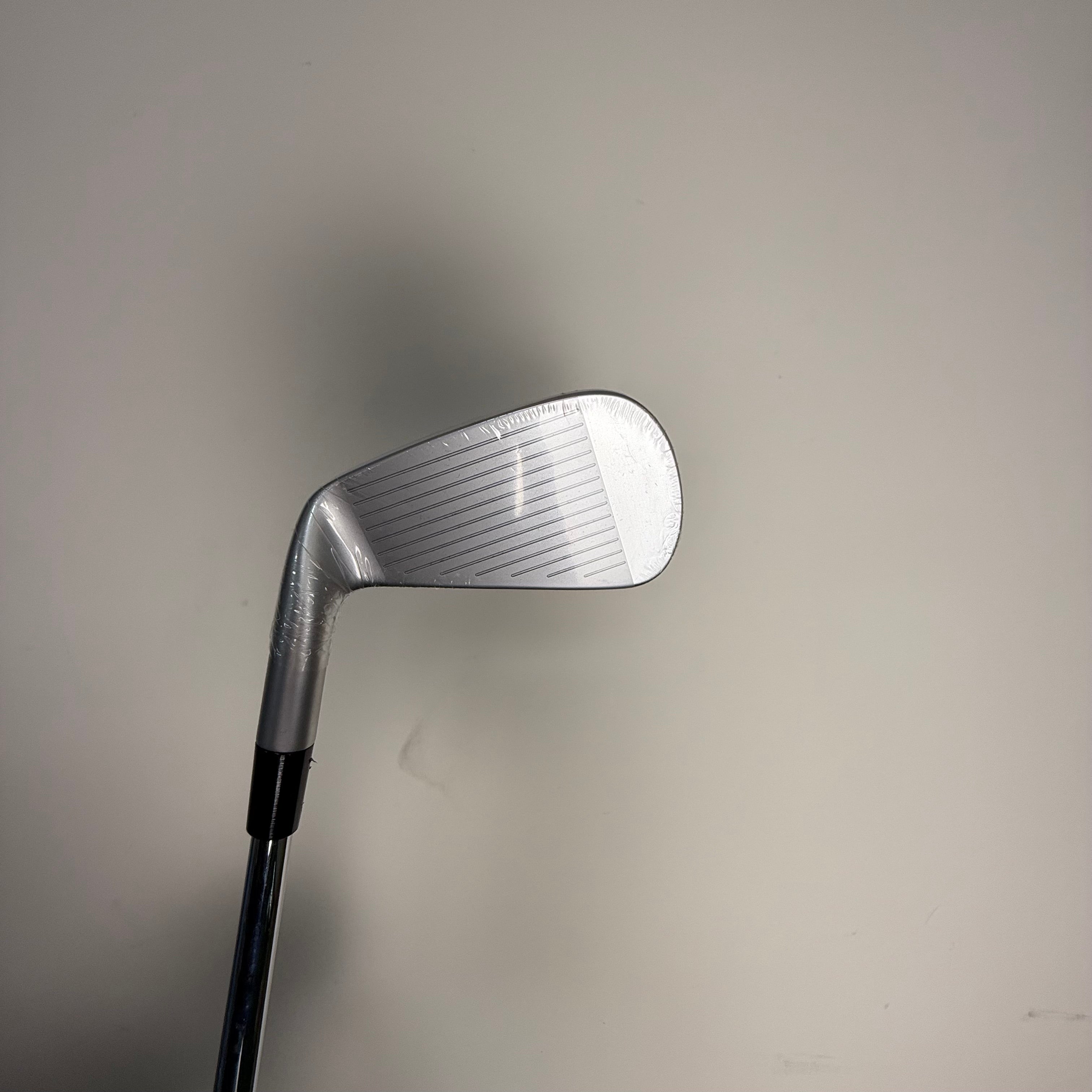 TaylorMade P.UDI 2 Iron - 17 Degree - Modus Tour 120g X-Stiff - Standard Grip