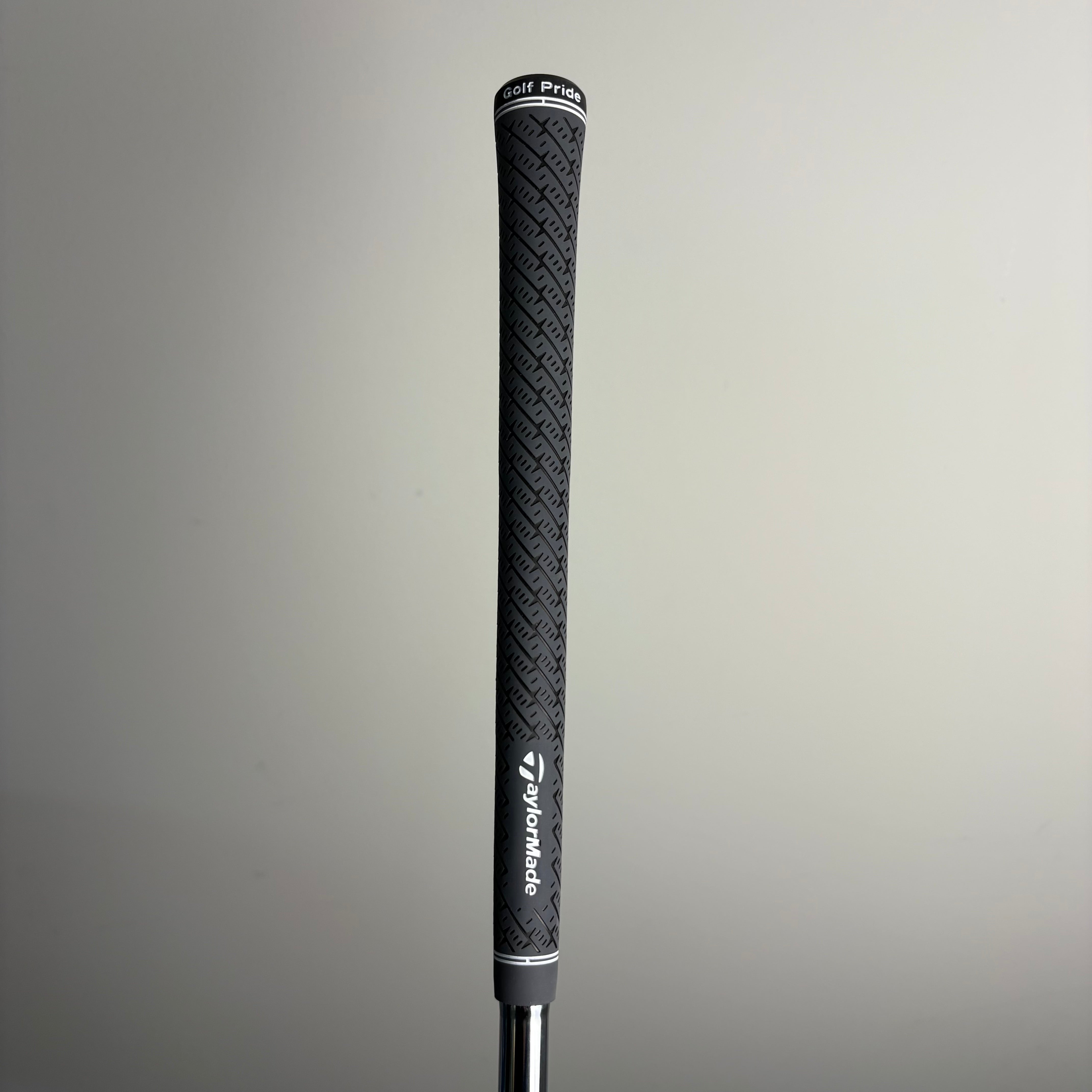 TaylorMade P790 2023 8 Iron - Dynamic Gold MID 115g R300 - Z-Grip Grey