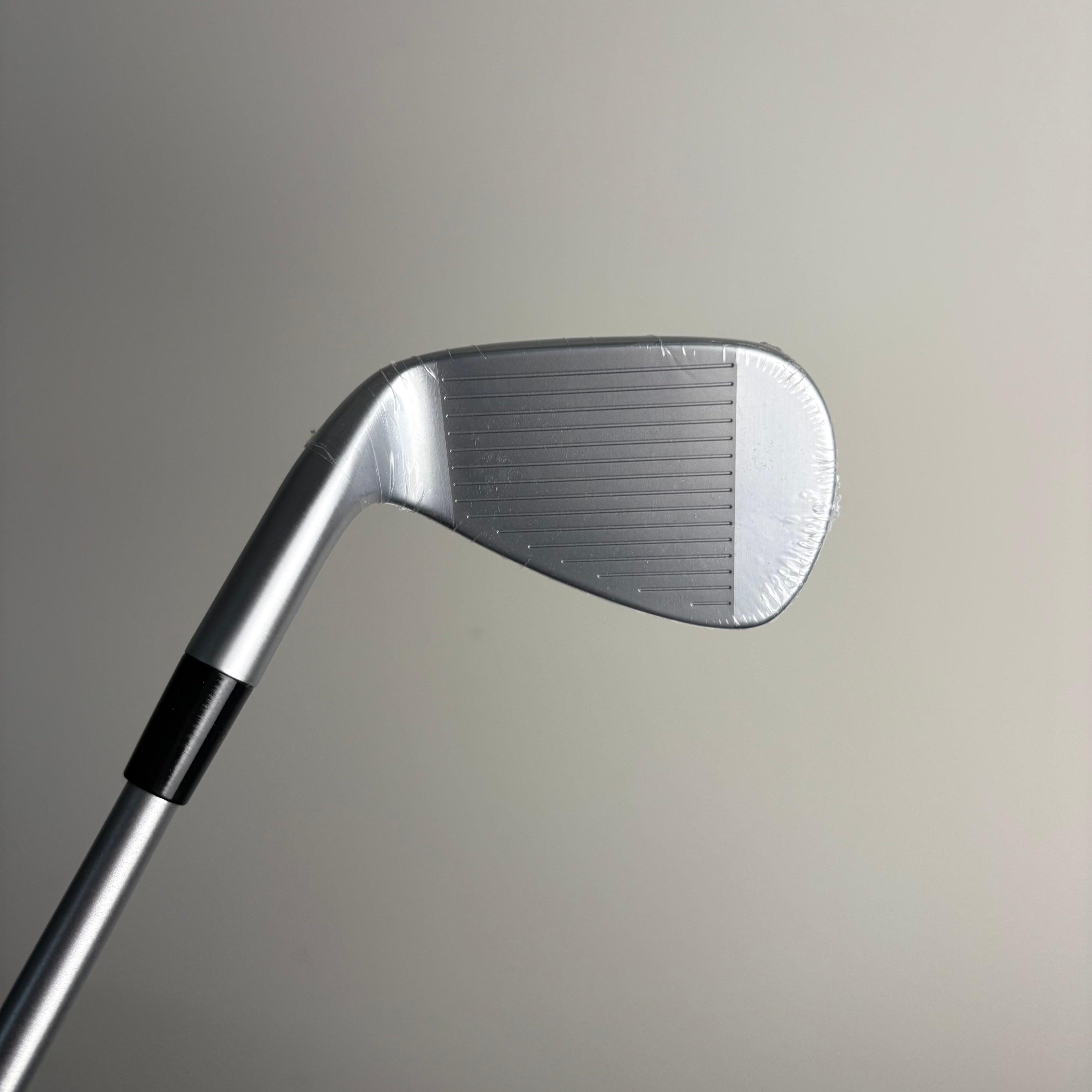 TaylorMade P790 2023 9 Iron - KBS Tour C-Taper 120g Stiff - Lamkin Crossline