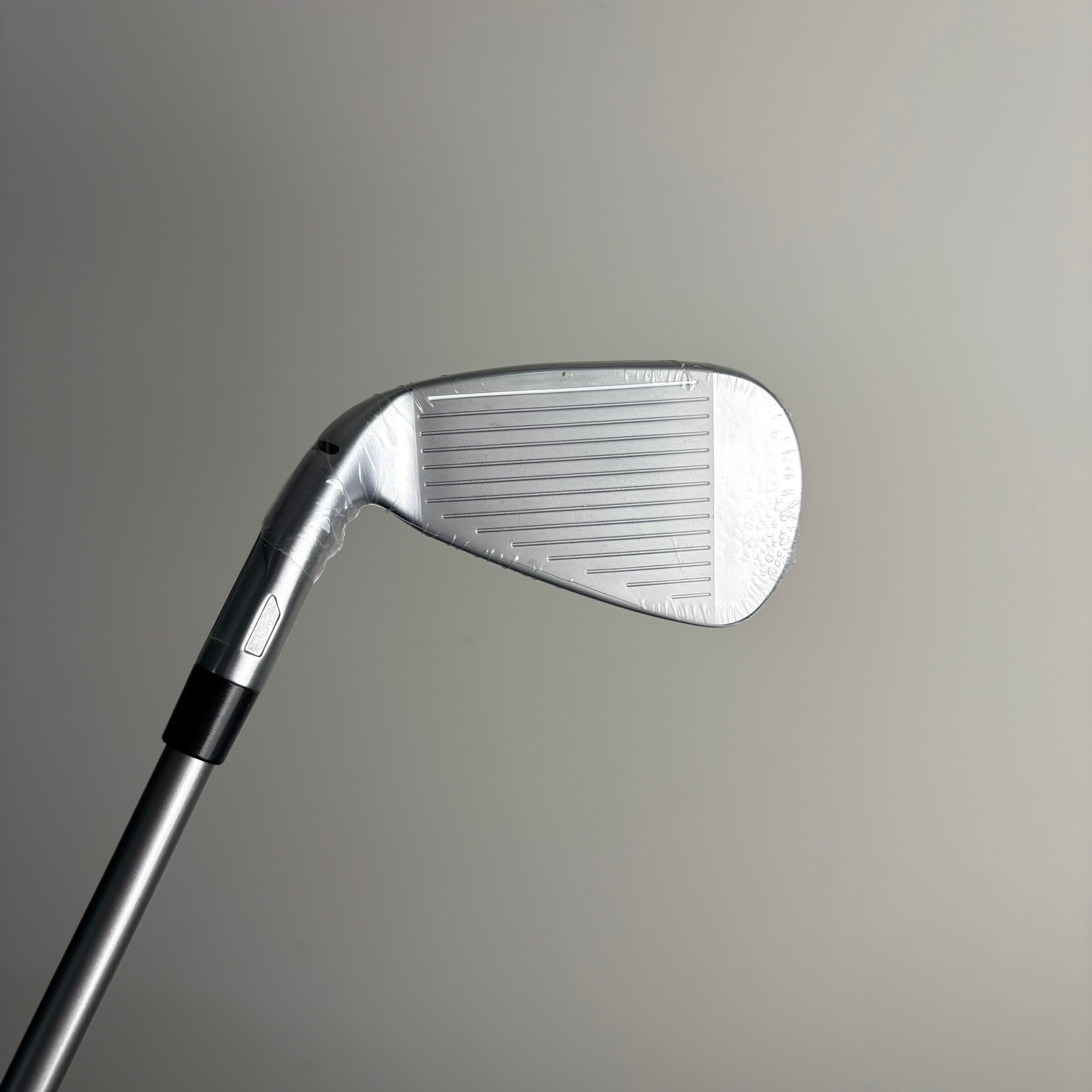 TaylorMade Qi 6 Iron - Kalea Gold 40g Ladies Shaft - Superstroke Grip