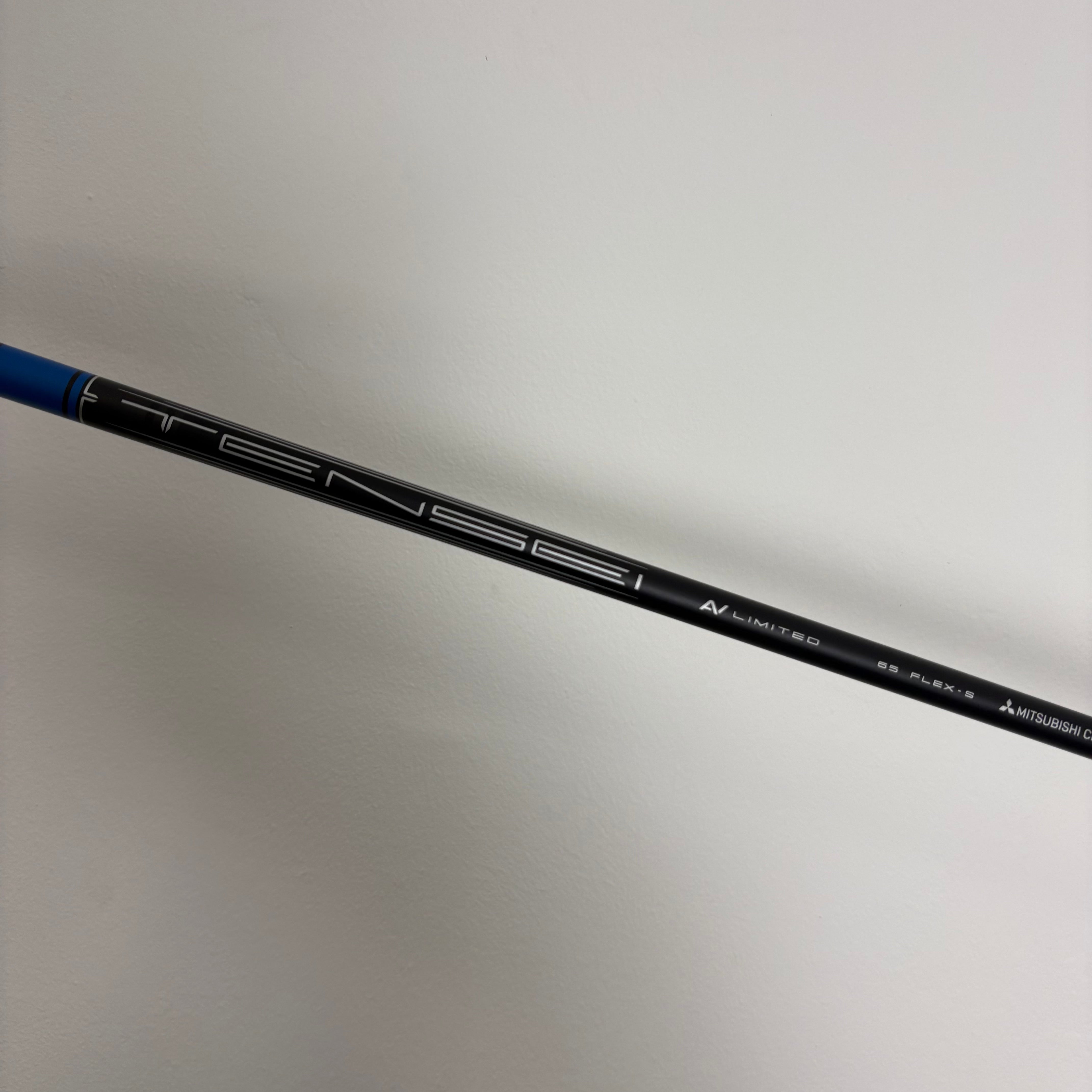 TaylorMade Qi35 LS 10.5° Driver - Tensei Blue AV 65g Stiff - Lamkin Crossline