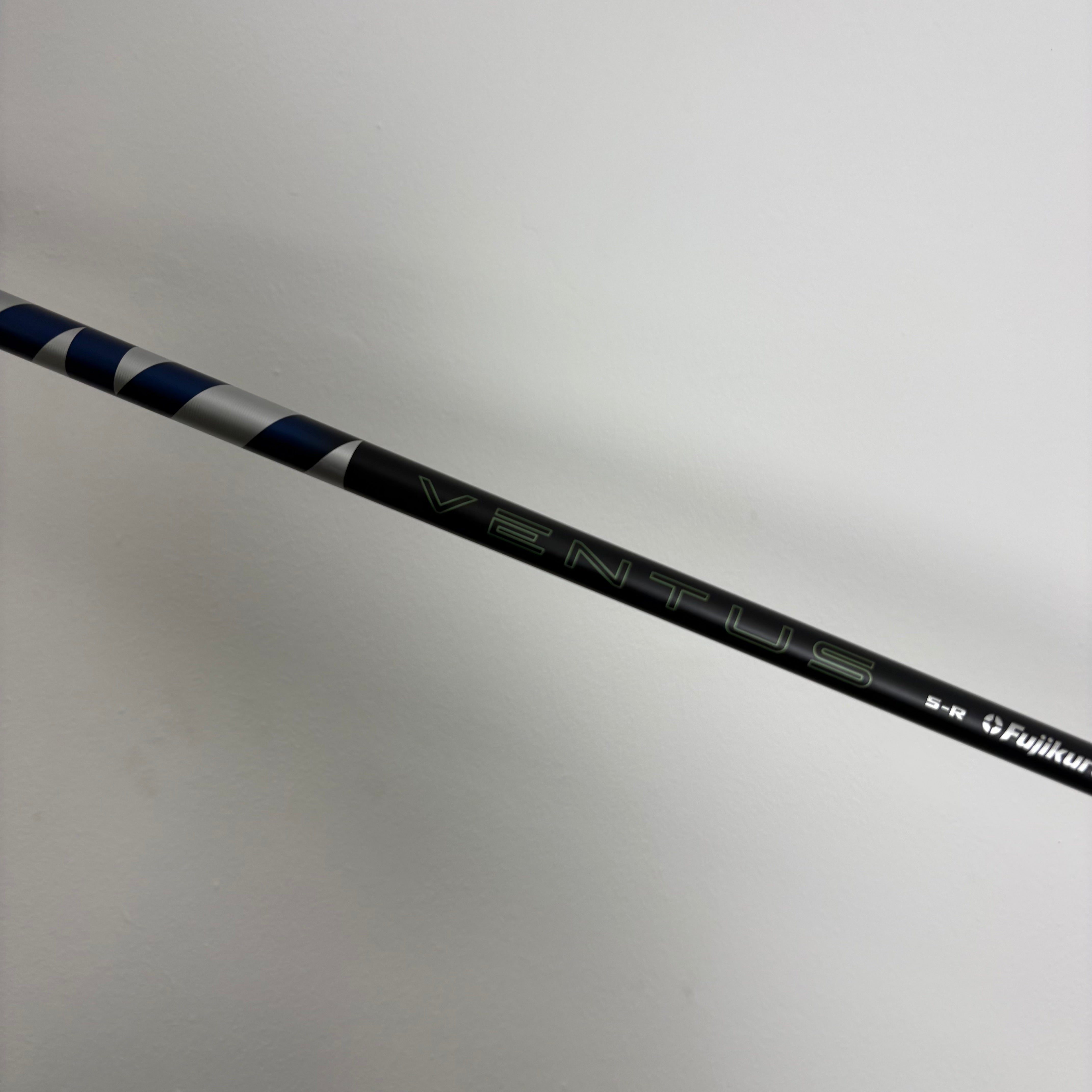 TaylorMade Qi35 10.5° Driver - Fujikura Ventus Blue 50g Regular - Z-Grip