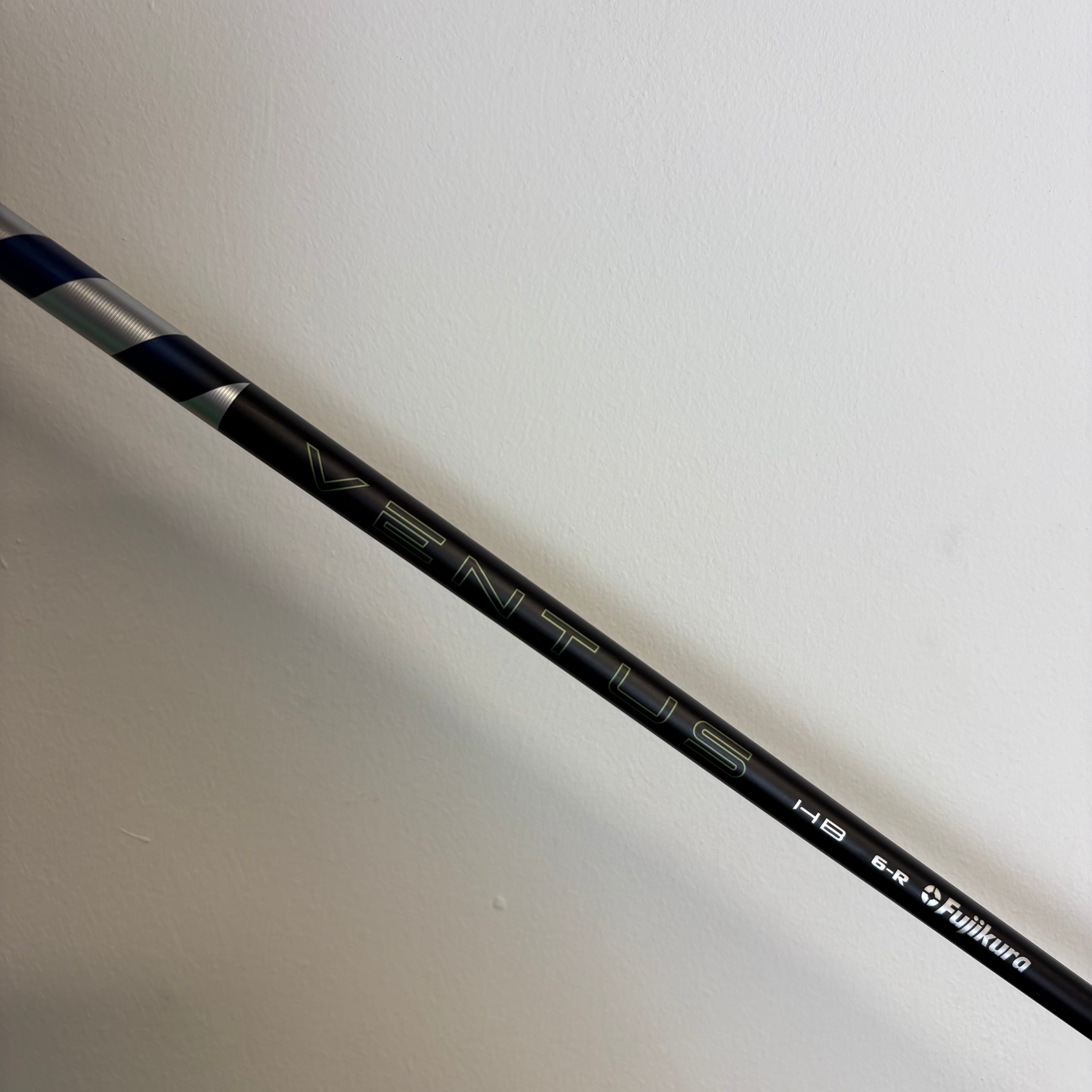 TaylorMade Qi35 4 Hybrid - 22° - Ventus Blue 60g Regular - Z-Grip- LEFT HANDED