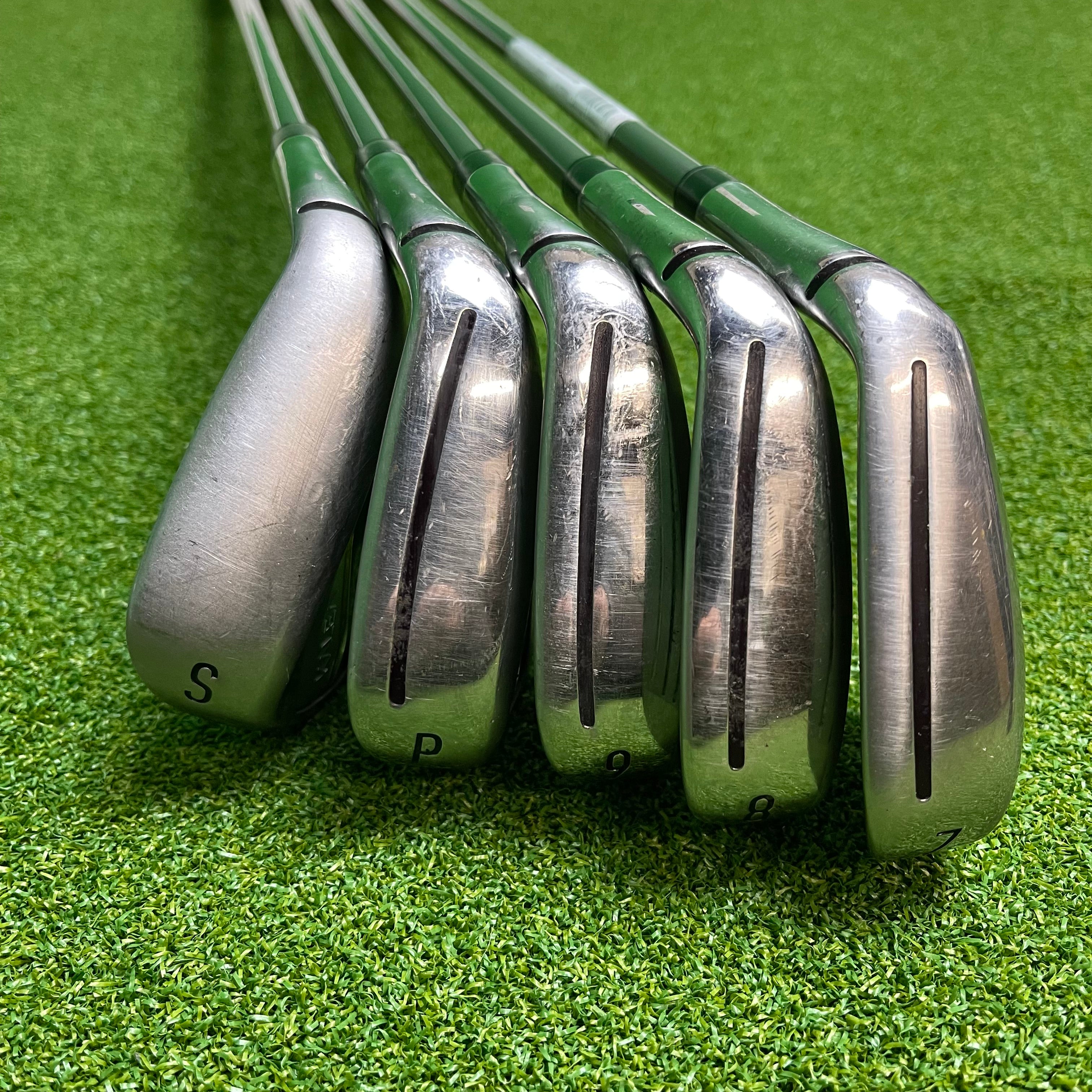 Taylormade Kalea Golf Ladies Irons 7-PW+SW - 40g Soft L Flex - Superstroke Ladies Grip