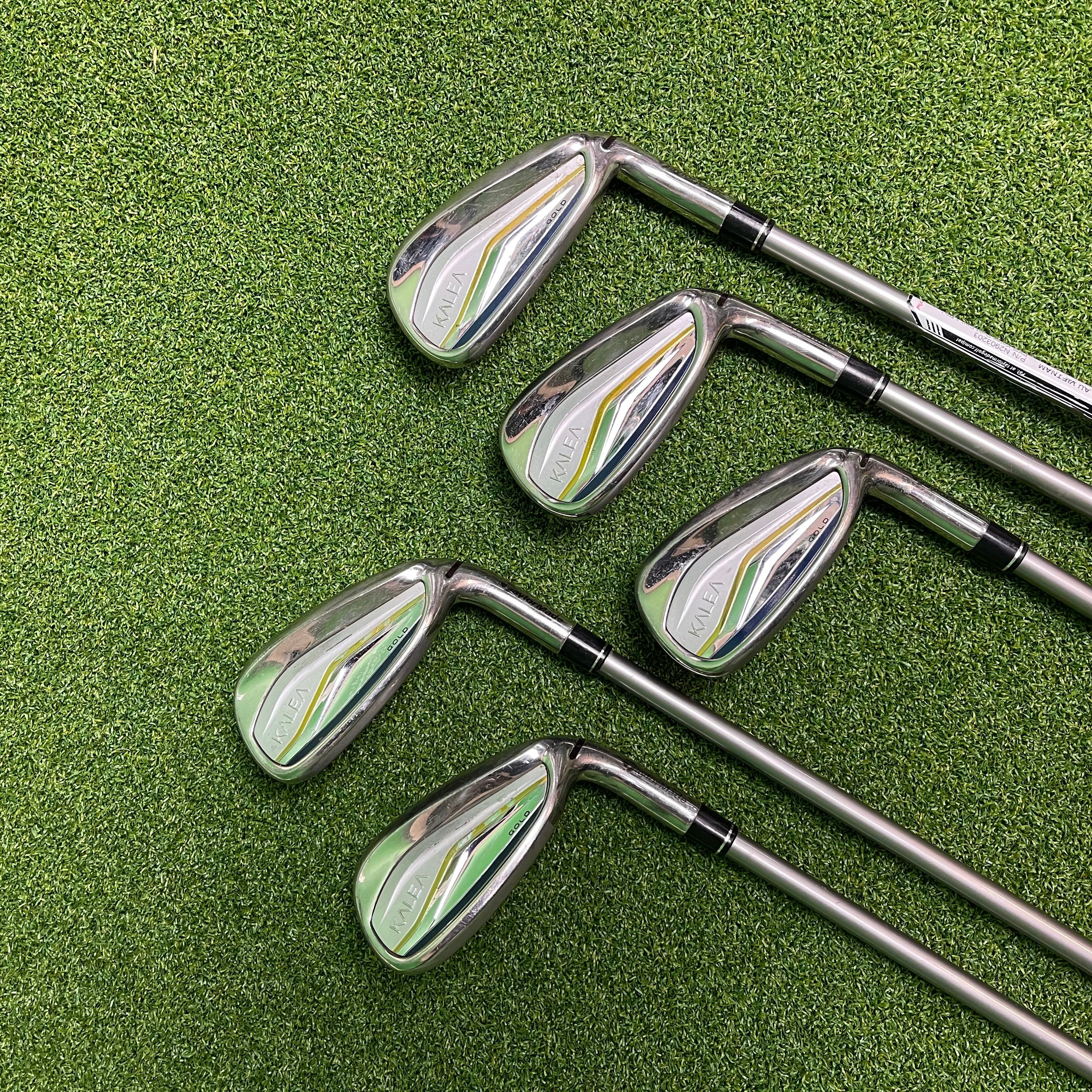 Taylormade Kalea Golf Ladies Irons 7-PW+SW - 40g Soft L Flex - Superstroke Ladies Grip