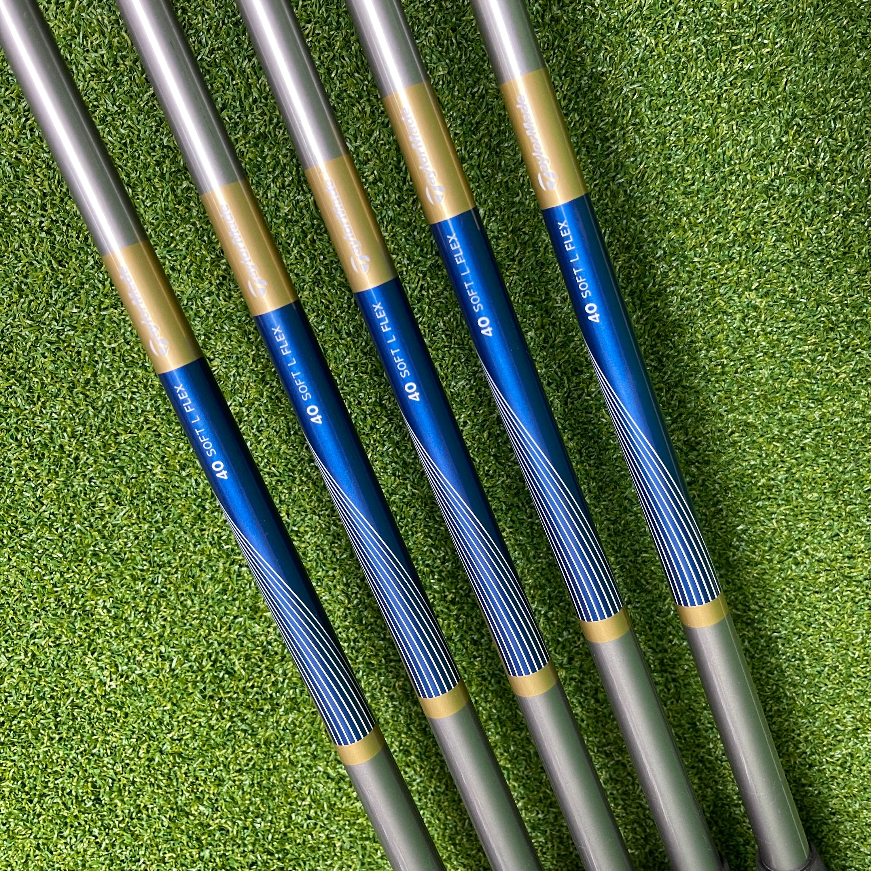 Taylormade Kalea Golf Ladies Irons 7-PW+SW - 40g Soft L Flex - Superstroke Ladies Grip