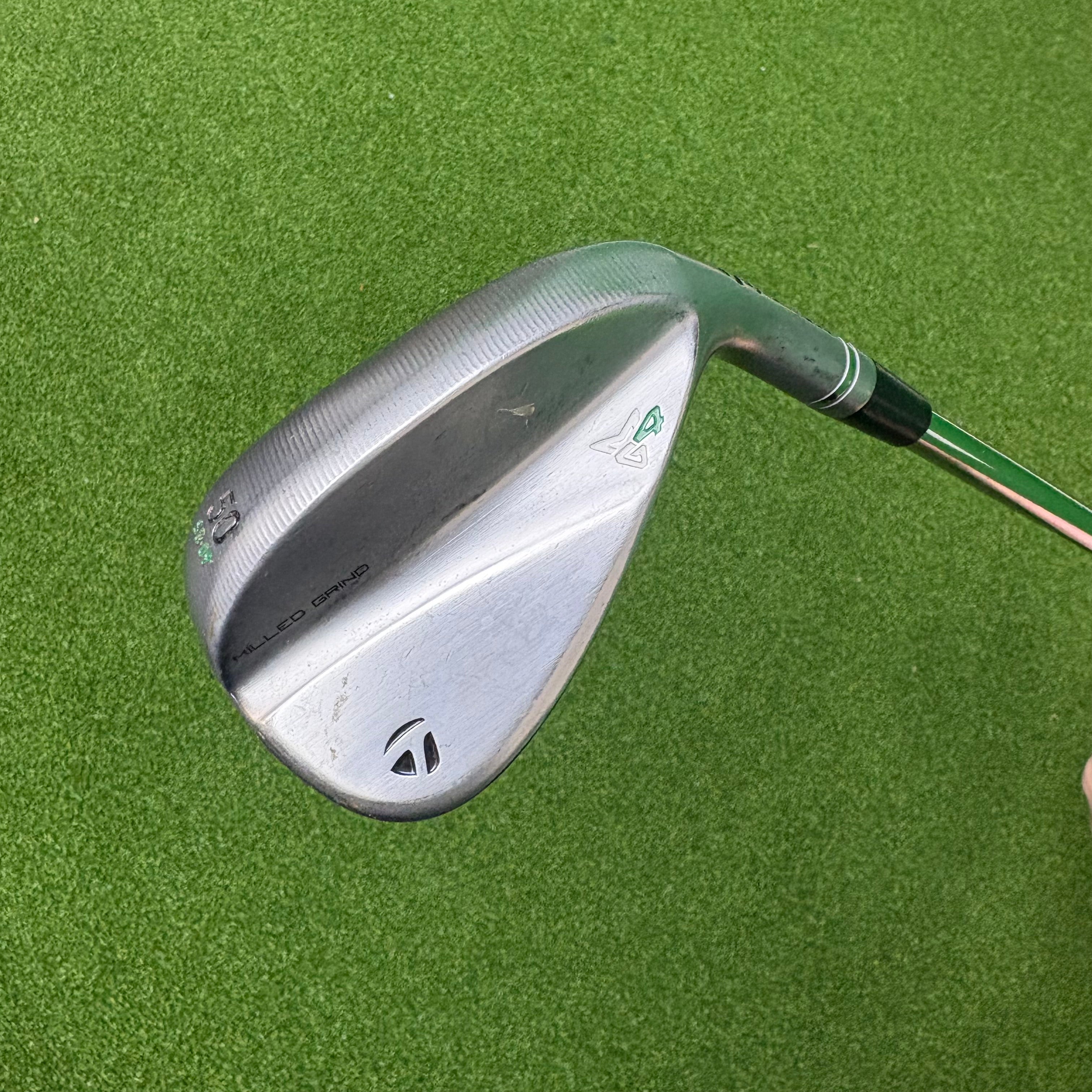 TaylorMade Milled Grind 4 50°/09 SB - Dynamic Gold Tour Issue 115g Wedge Flex - RAW FACE - Lamkin Crossline