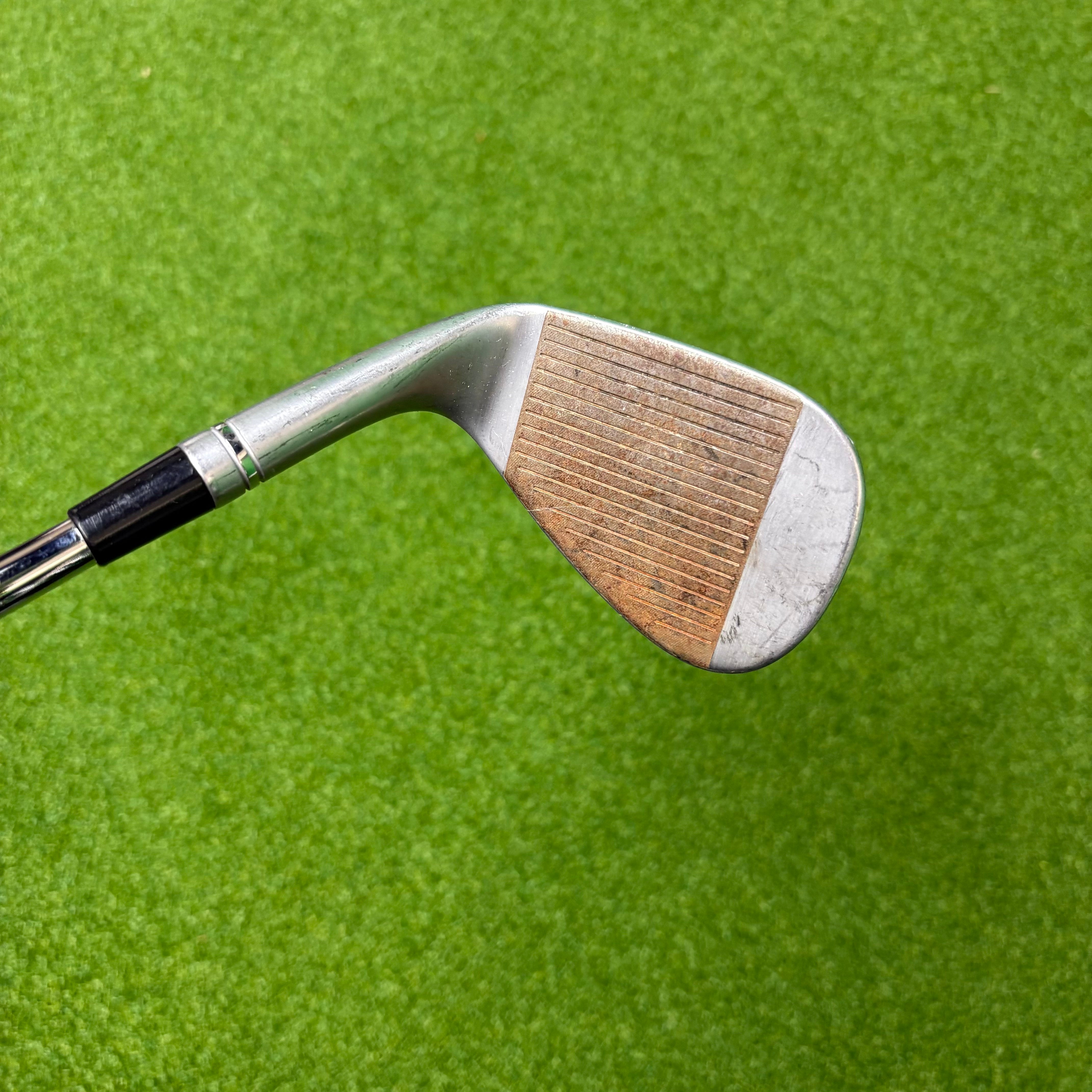 TaylorMade Milled Grind 4 54°/11 SB - Dynamic Gold Tour Issue 115g Wedge Flex - RAW FACE - Lamkin Crossline