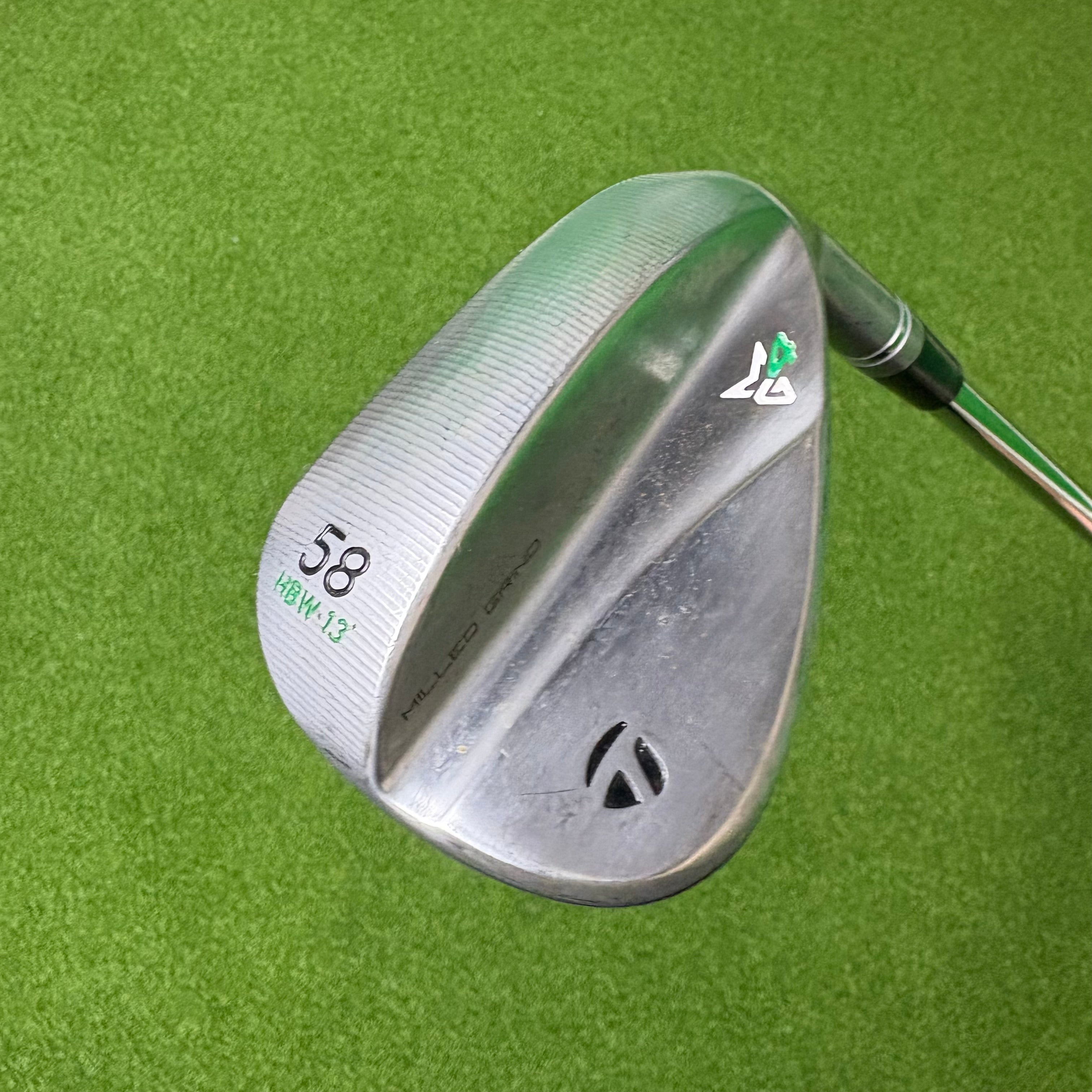 TaylorMade Milled Grind 4 58°/13 HBW - Dynamic Gold Tour Issue 115g Wedge Flex - RAW FACE - Lamkin Crossline