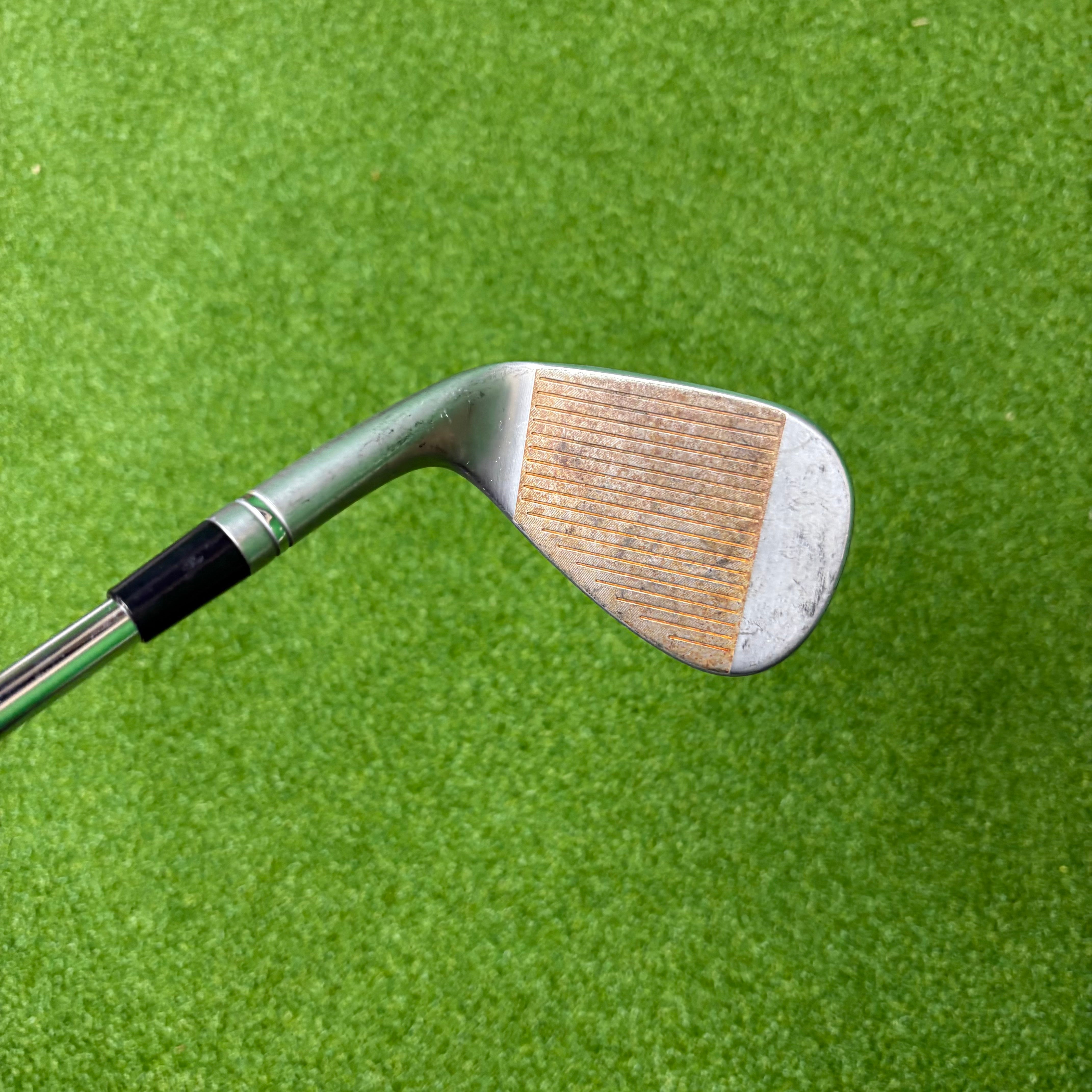 TaylorMade Milled Grind 4 58°/13 HBW - Dynamic Gold Tour Issue 115g Wedge Flex - RAW FACE - Lamkin Crossline