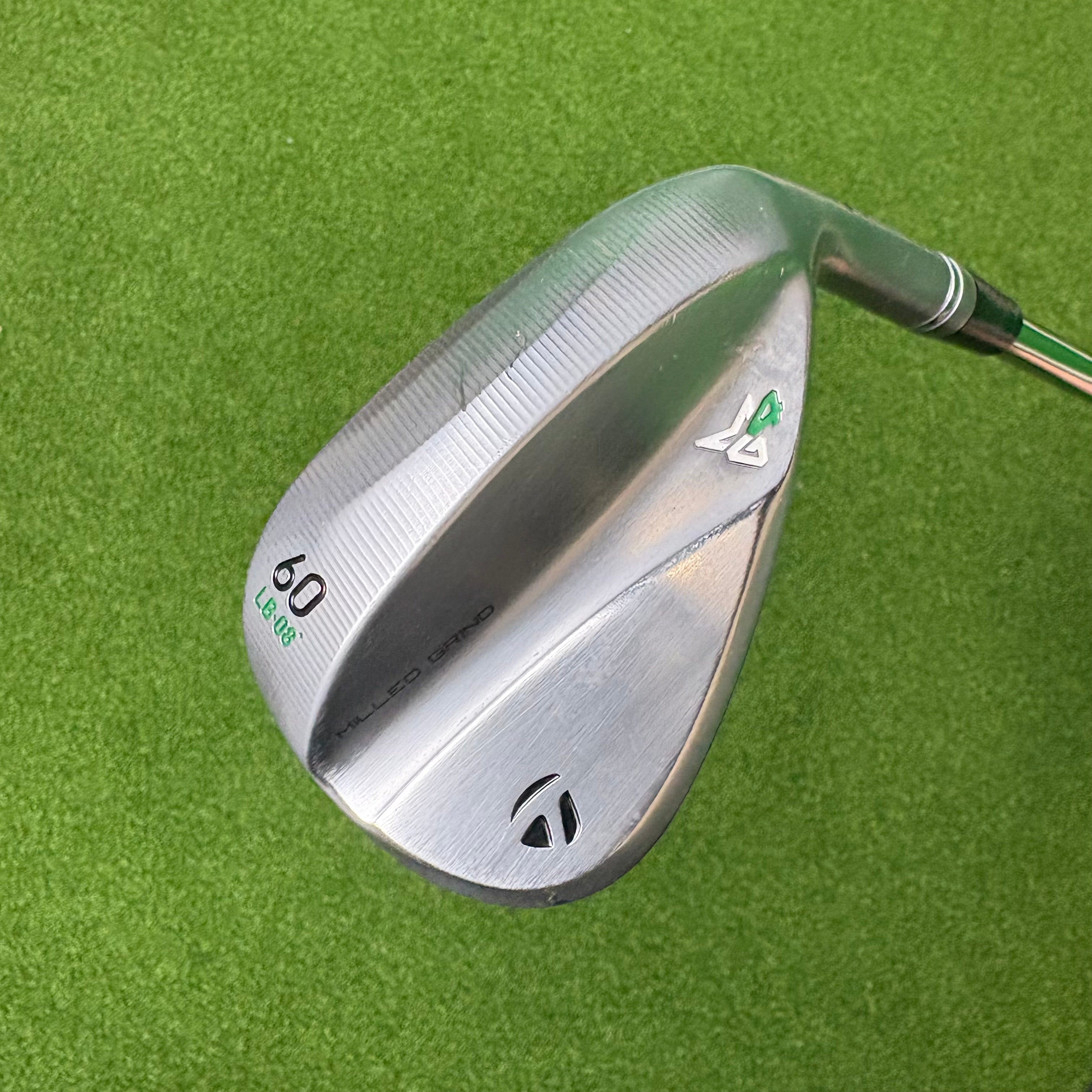 TaylorMade Milled Grind 4 60°/08 LB - Dynamic Gold Tour Issue 115g Wedge Flex - RAW FACE - Lamkin Crossline